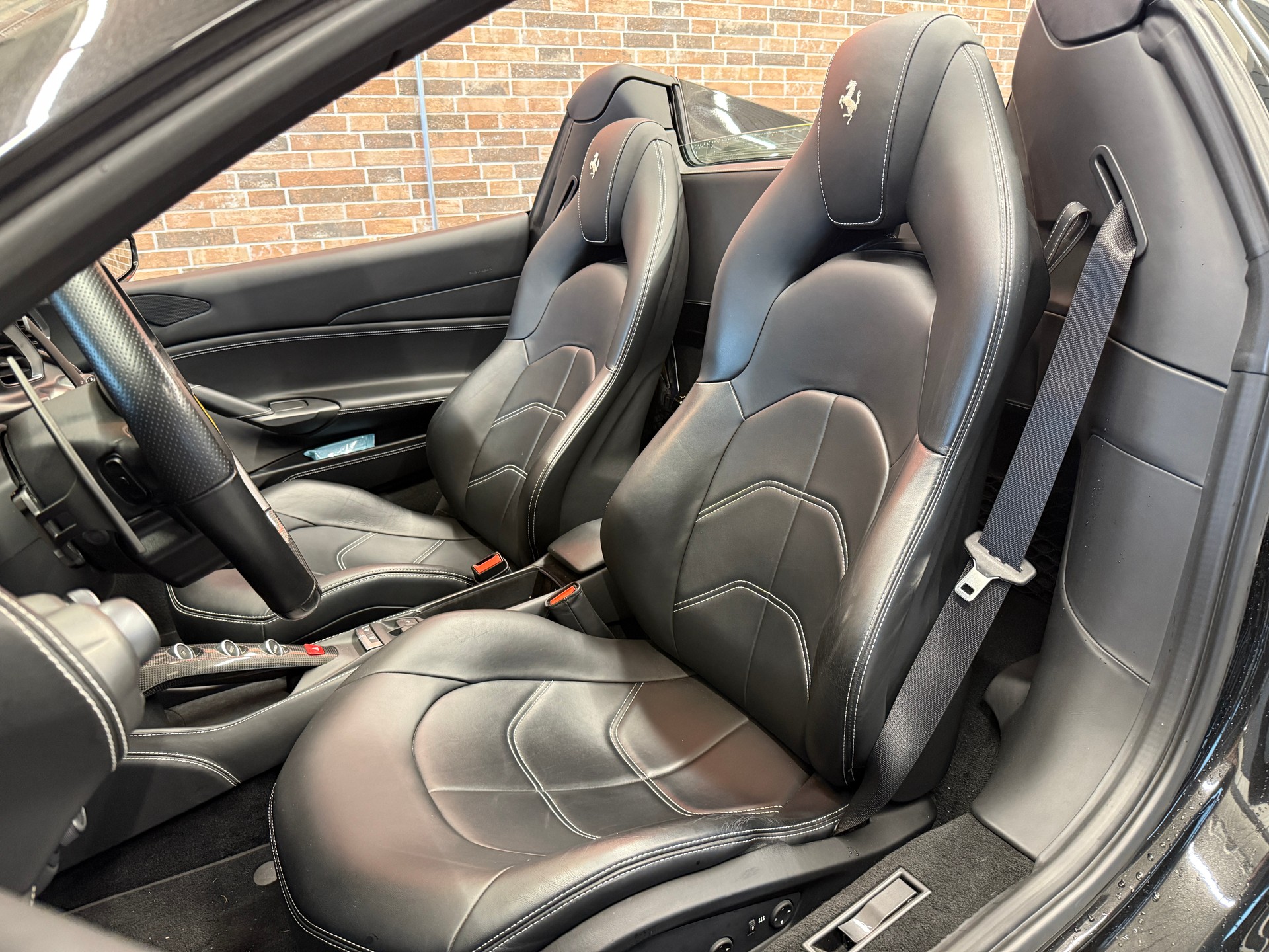 FERRARI 488 Spider 3.9 V8-image-9