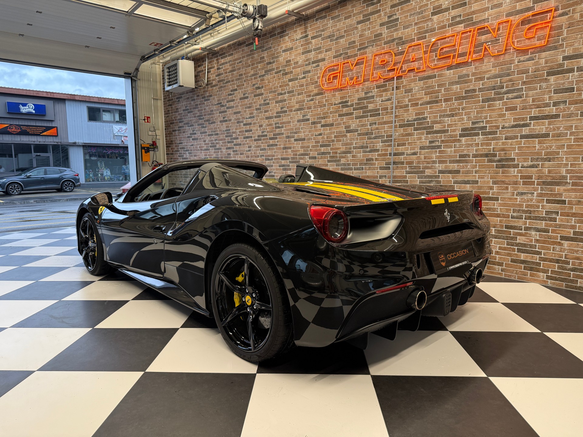 FERRARI 488 Spider 3.9 V8-image-2
