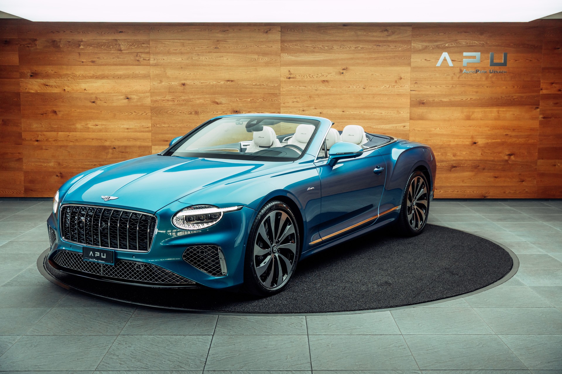BENTLEY Continental GTC 4.0 V8 PHEV Azure Topaz Blue-showroom-element-3