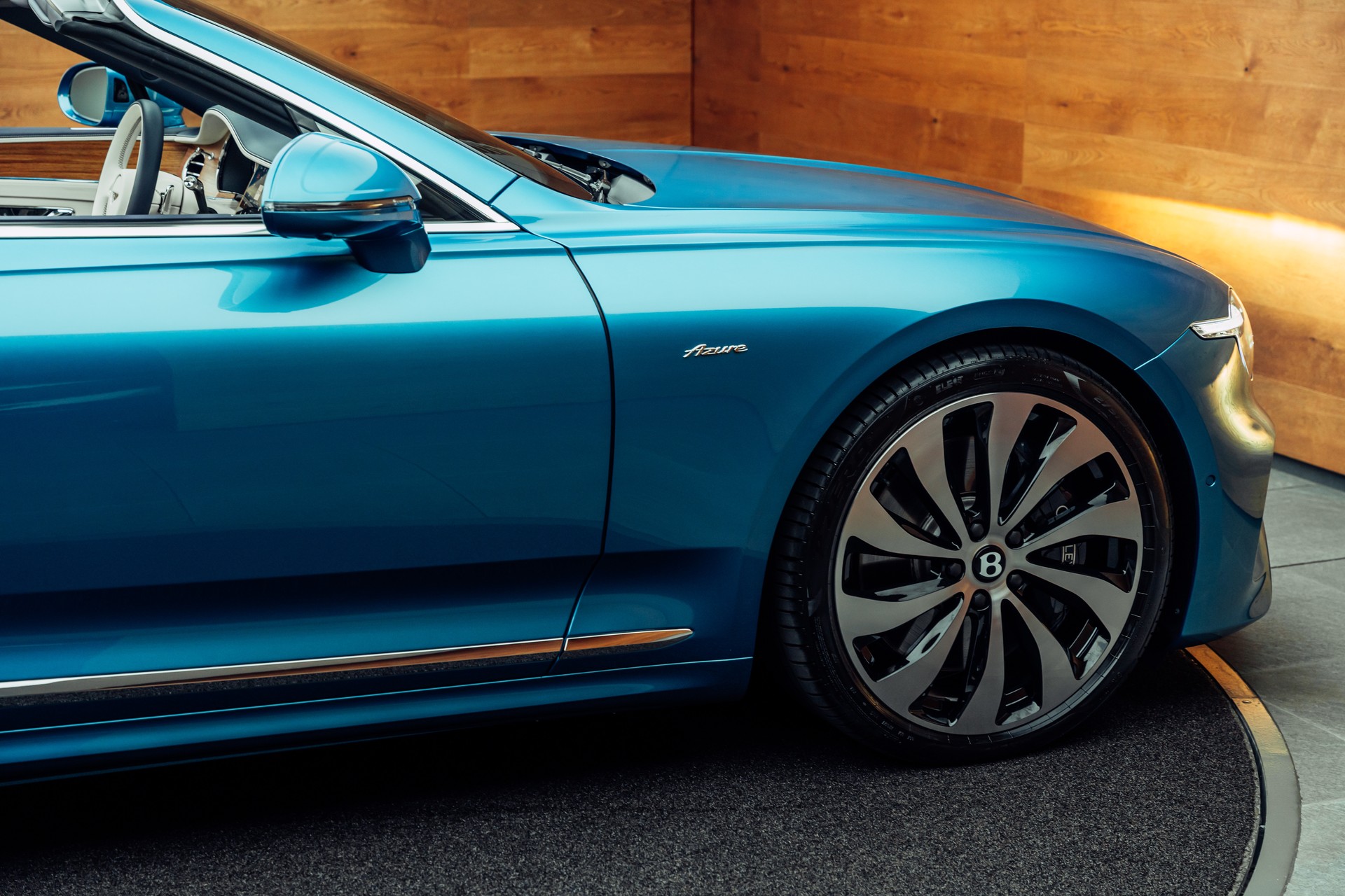 BENTLEY Continental GTC 4.0 V8 PHEV Azure Topaz Blue-image-22