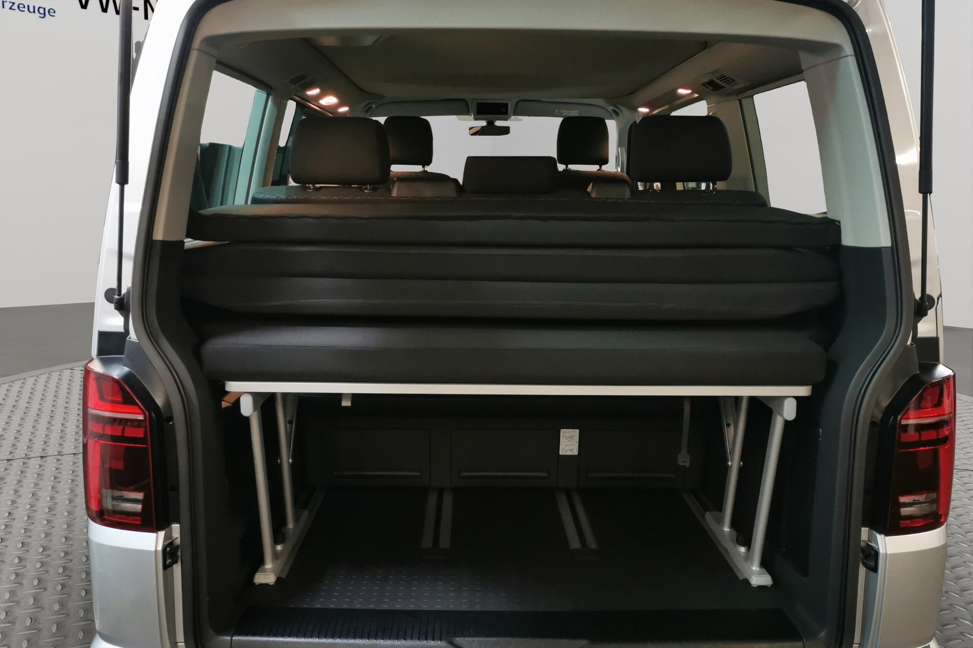 VW T6.1 California 2.0 TDI Beach Liberty 4Motion DSG-image-12