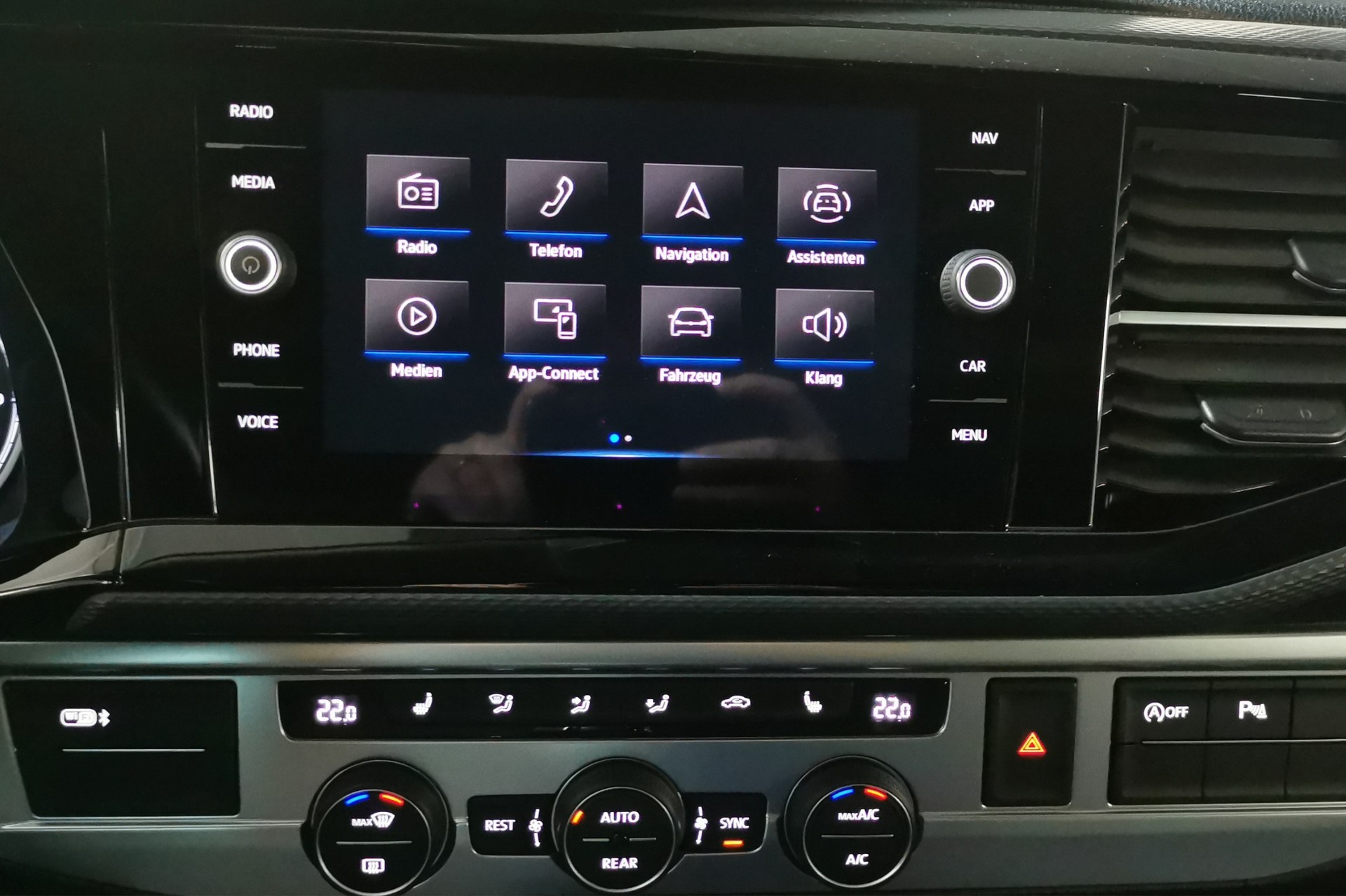VW T6.1 California 2.0 TDI Beach Liberty 4Motion DSG-image-10