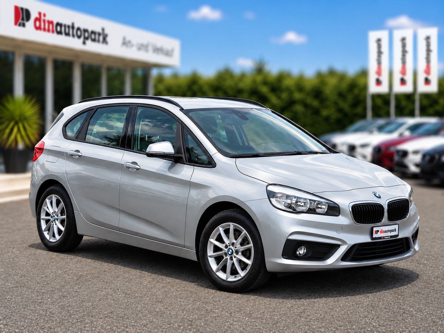 BMW 220d xDrive Active Tourer Steptronic * CH-Fahrzeug * Frisch ab MFK *-image-1