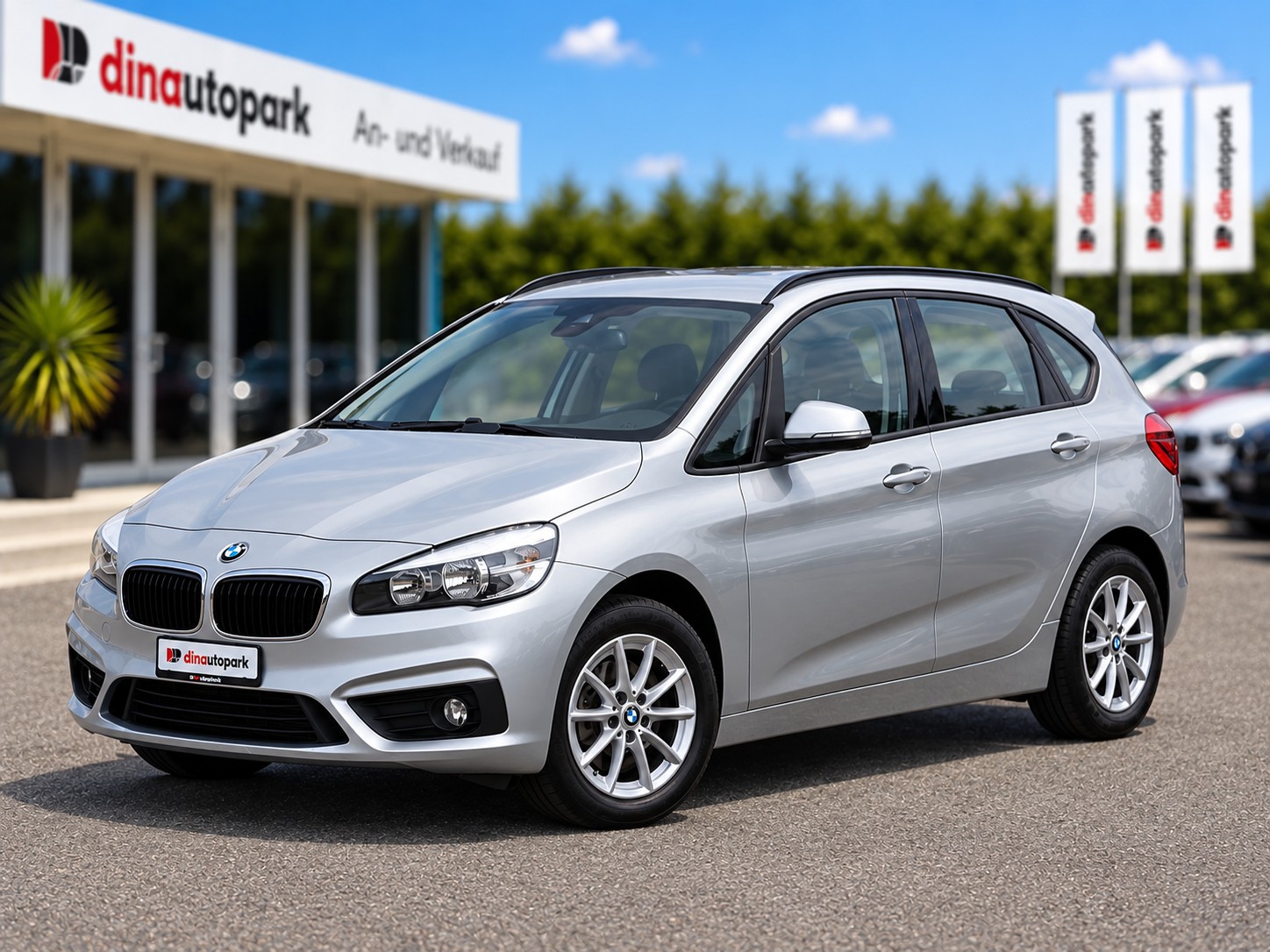 BMW 220d xDrive Active Tourer Steptronic * CH-Fahrzeug * Frisch ab MFK *-image-0