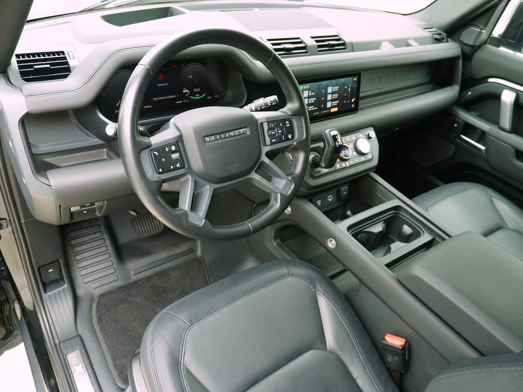 LAND ROVER Defender 2.0 P400e X-Dynamic SE-image-11