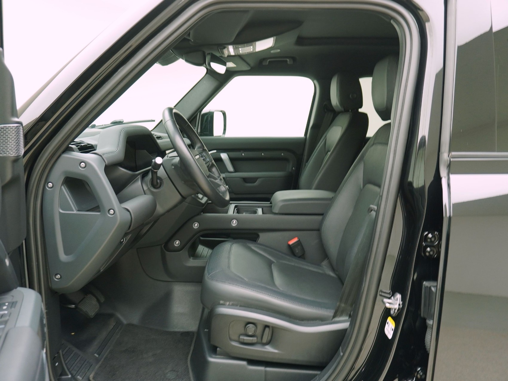 LAND ROVER Defender 2.0 P400e X-Dynamic SE-image-10