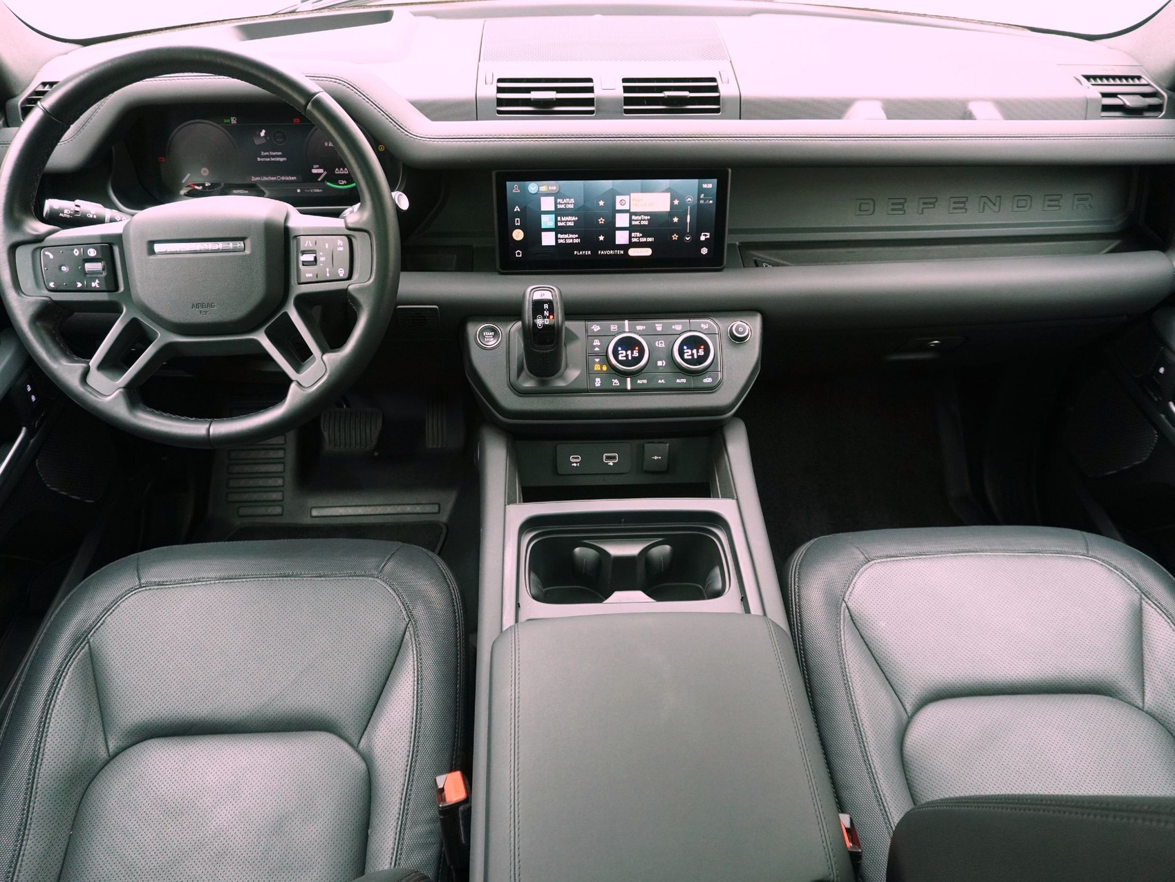 LAND ROVER Defender 2.0 P400e X-Dynamic SE-image-15