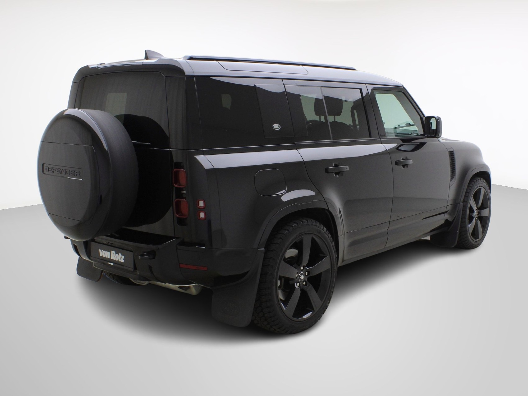 LAND ROVER Defender 2.0 P400e X-Dynamic SE-image-5