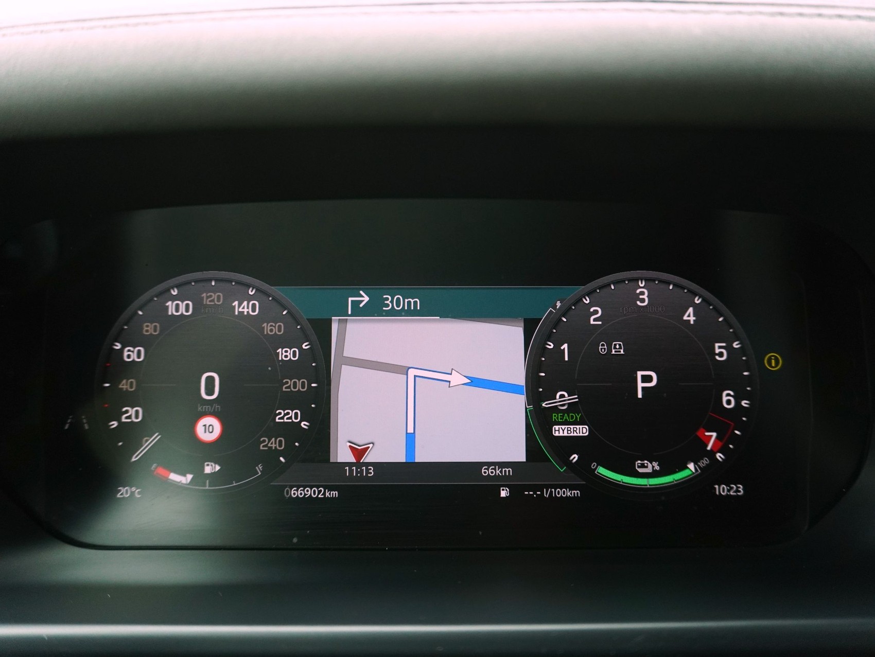 LAND ROVER Defender 2.0 P400e X-Dynamic SE-image-19