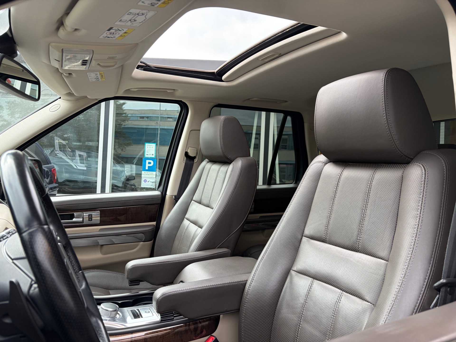 LAND ROVER Range Rover Sport 3.0 TDV6 HSE Automatic-image-6