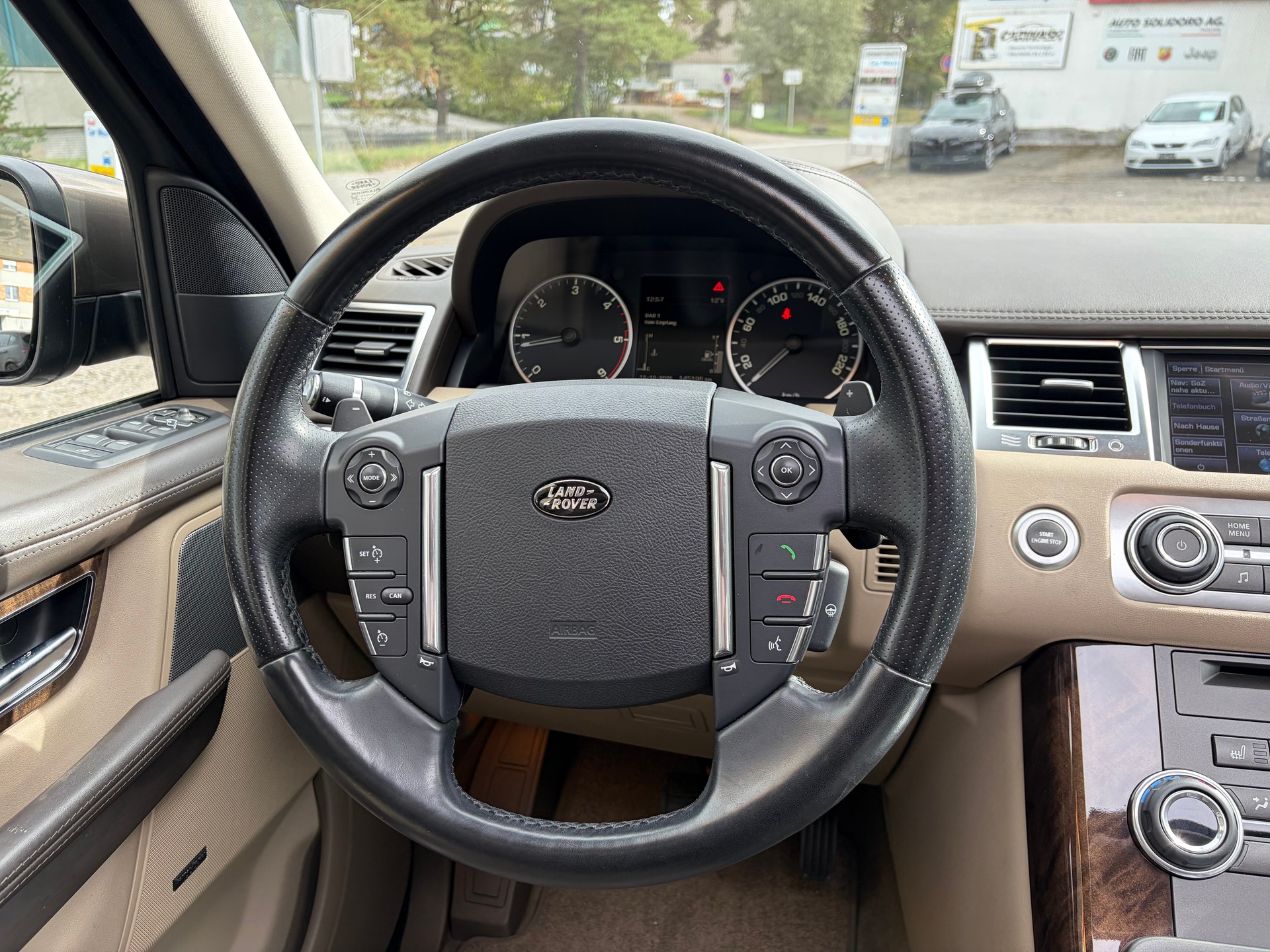 LAND ROVER Range Rover Sport 3.0 TDV6 HSE Automatic-image-4