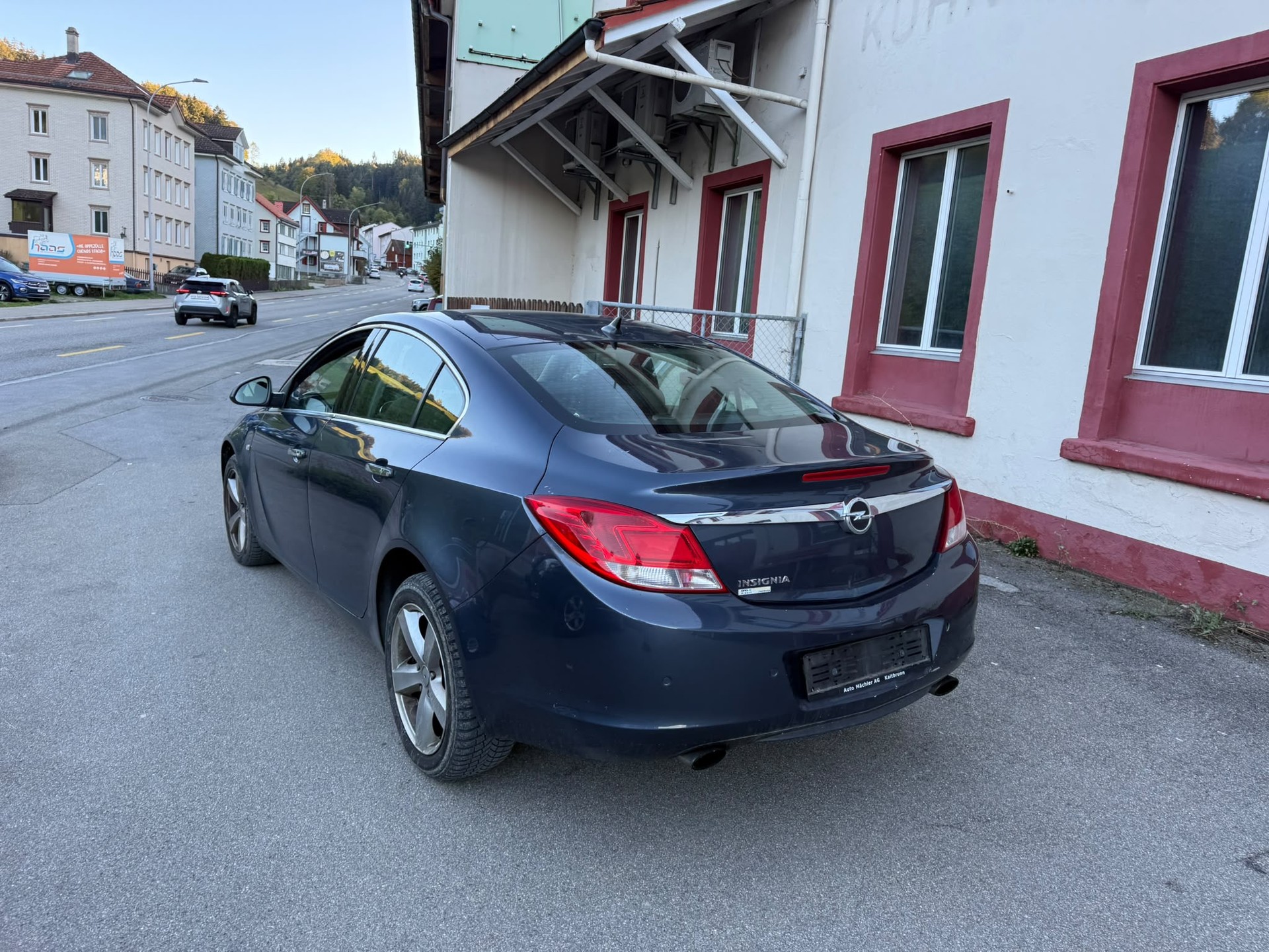 OPEL Insignia 2.0 Turbo Edition Automatic-image-2