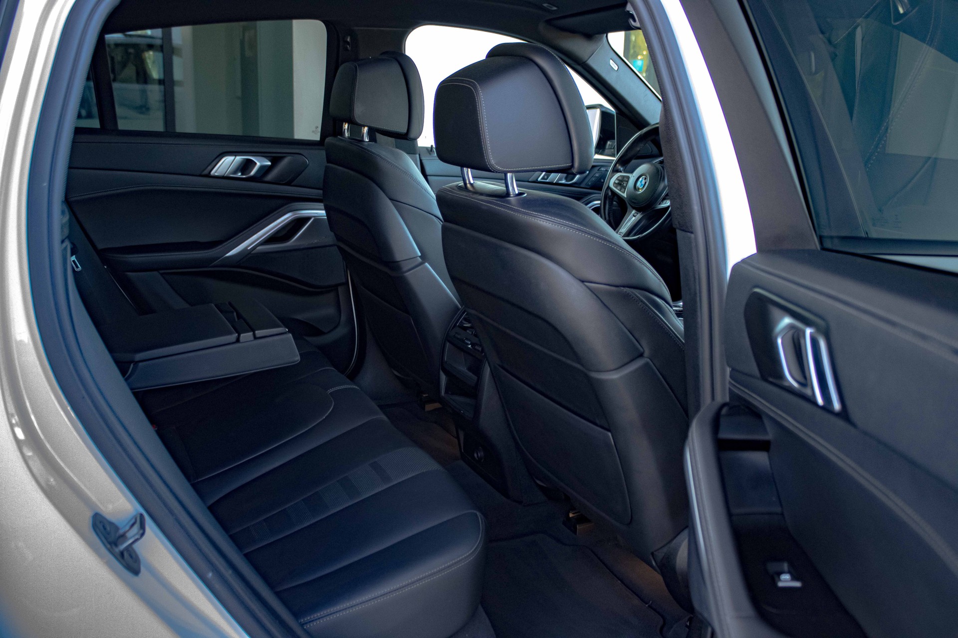 BMW X6 xDrive 48V 40d Steptronic M Sport-image-16