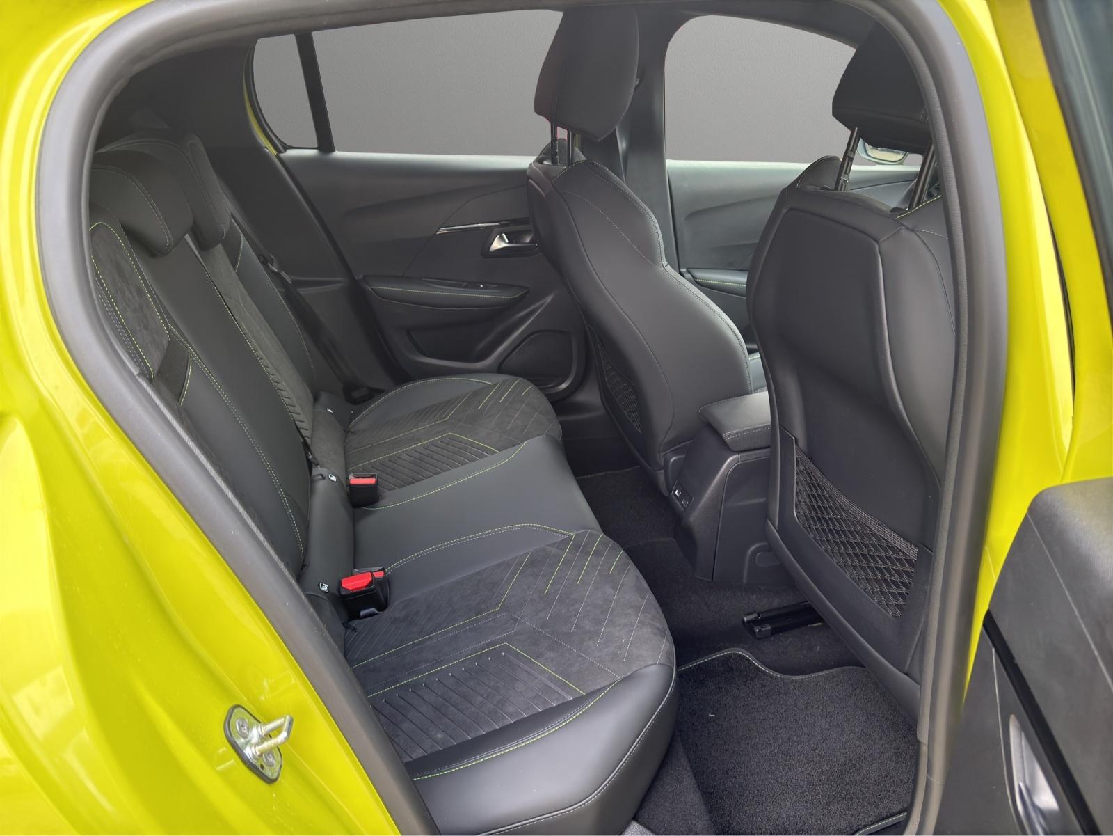 PEUGEOT 208 1.2 Hybrid 145 GT Exclusive-image-9
