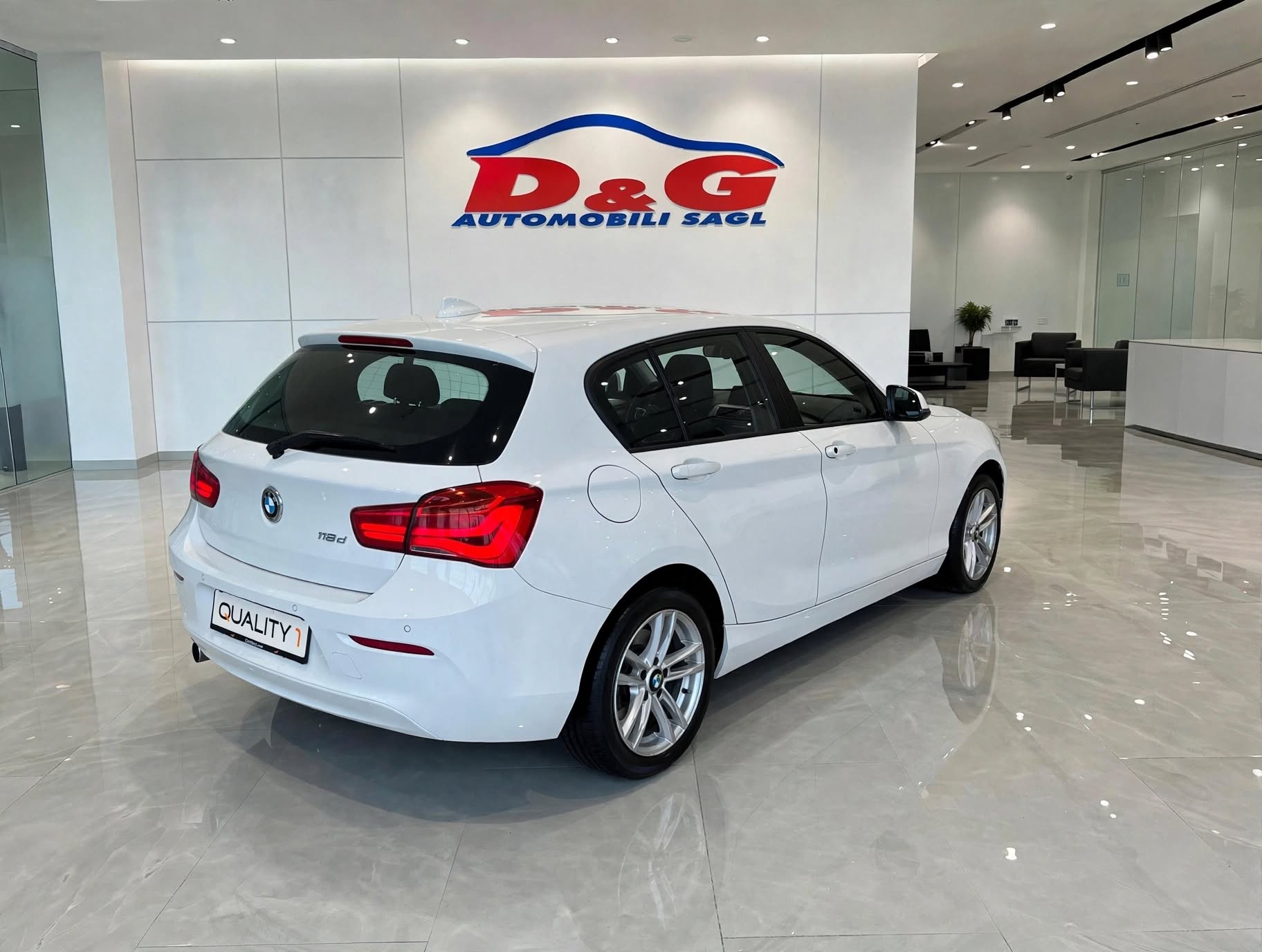 BMW 116d M Sport Steptronic-image-5