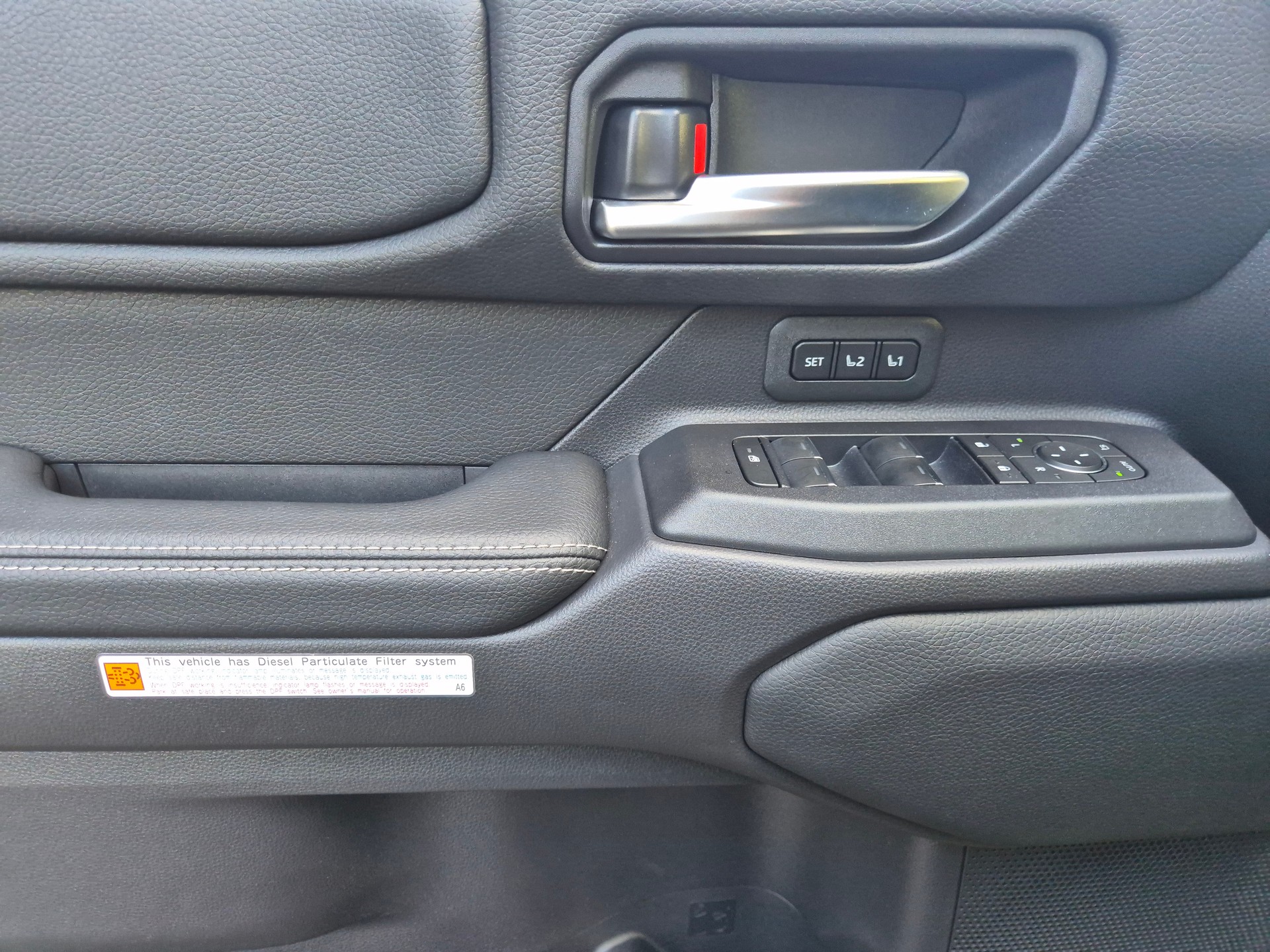 TOYOTA Land Cruiser 2.8TD Invincible-image-16
