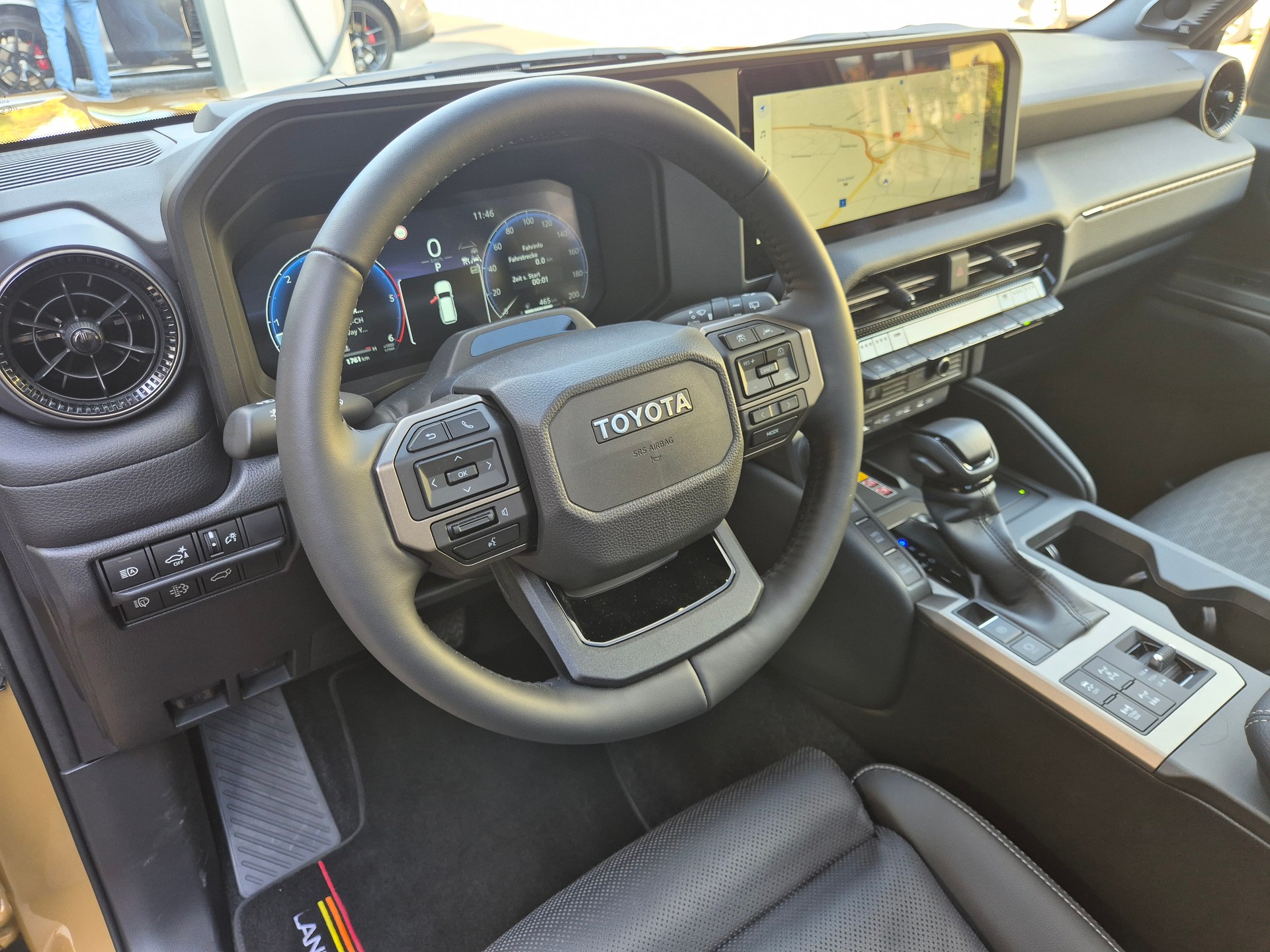 TOYOTA Land Cruiser 2.8TD Invincible-image-13