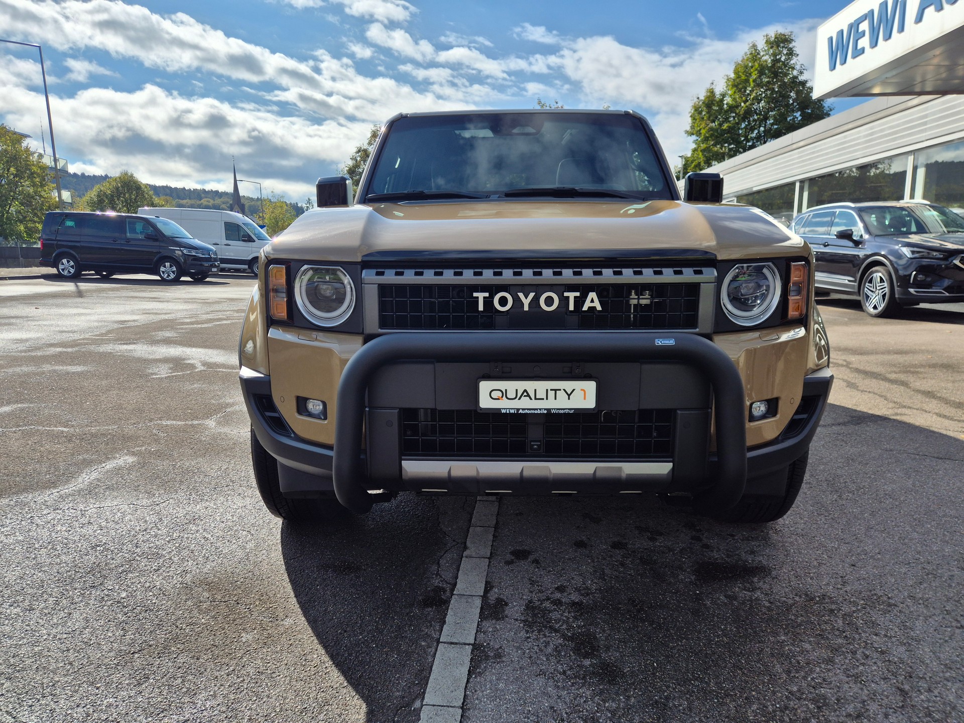 TOYOTA Land Cruiser 2.8TD Invincible-image-2