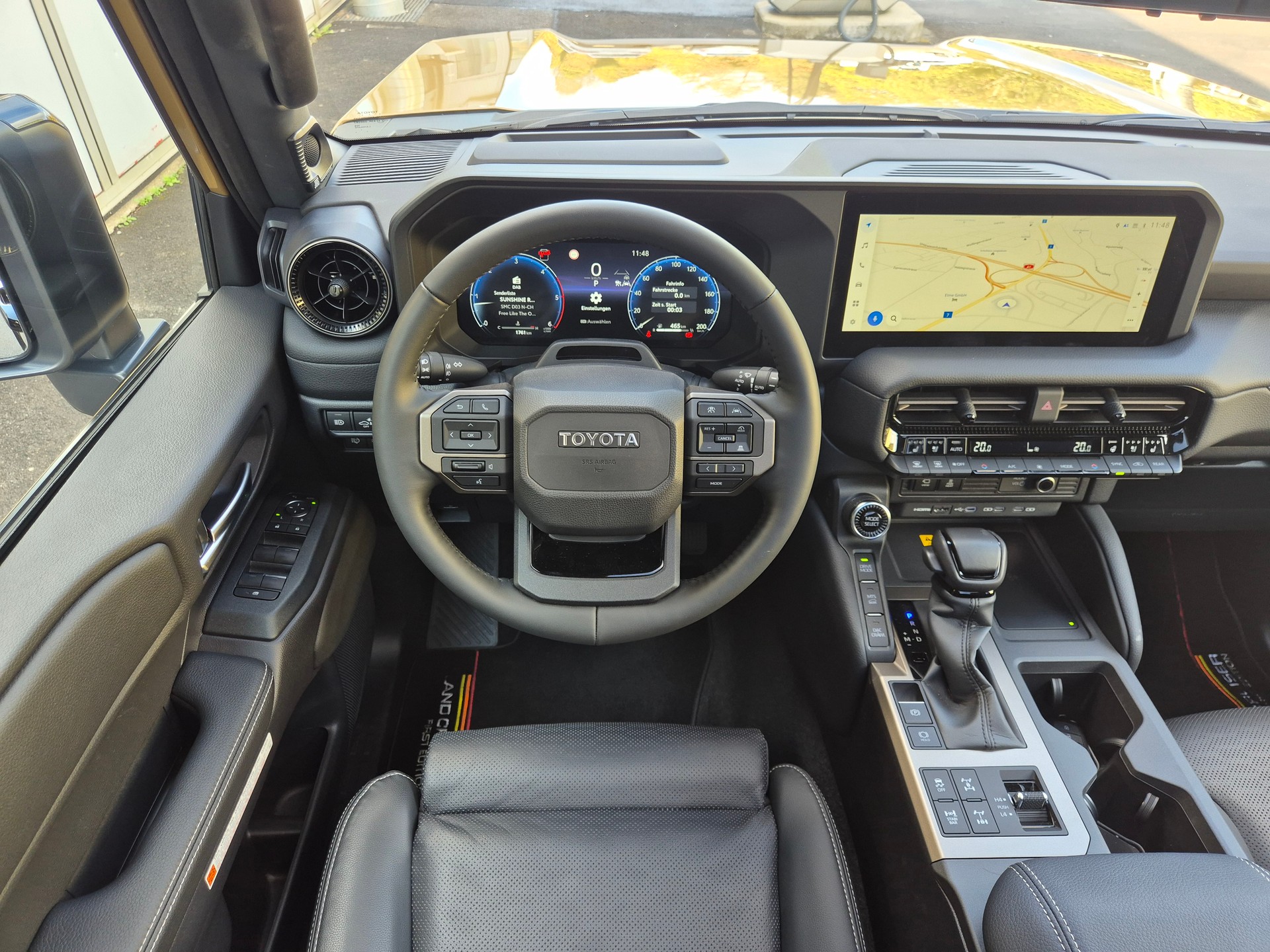 TOYOTA Land Cruiser 2.8TD Invincible-image-14
