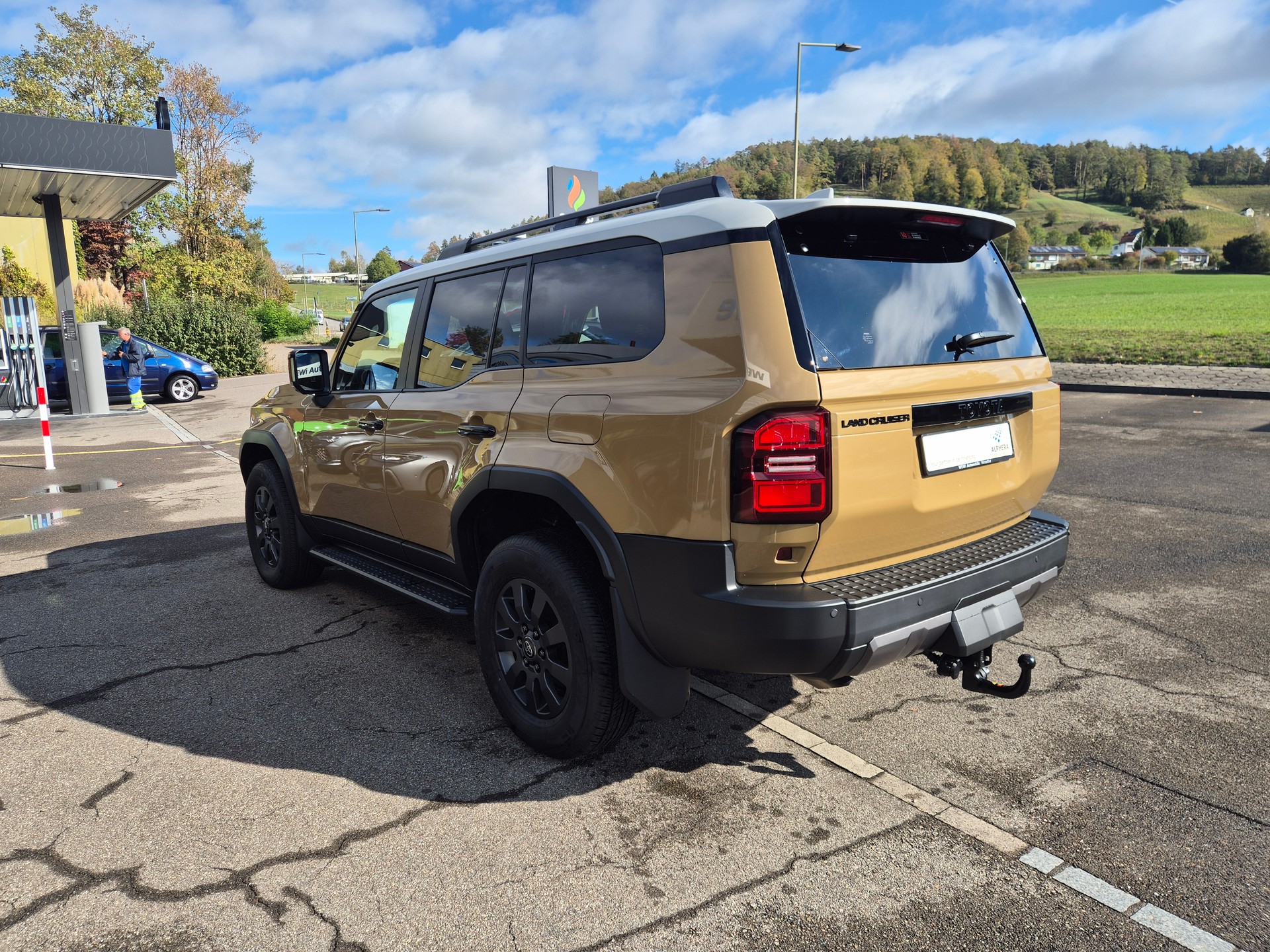 TOYOTA Land Cruiser 2.8TD Invincible-image-6