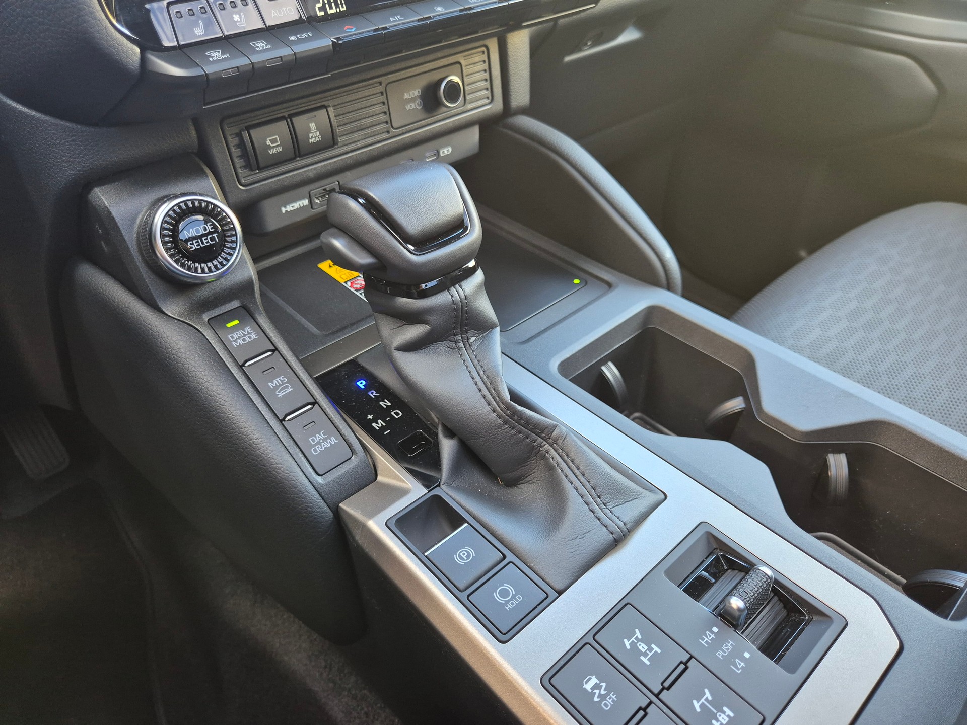 TOYOTA Land Cruiser 2.8TD Invincible-image-22