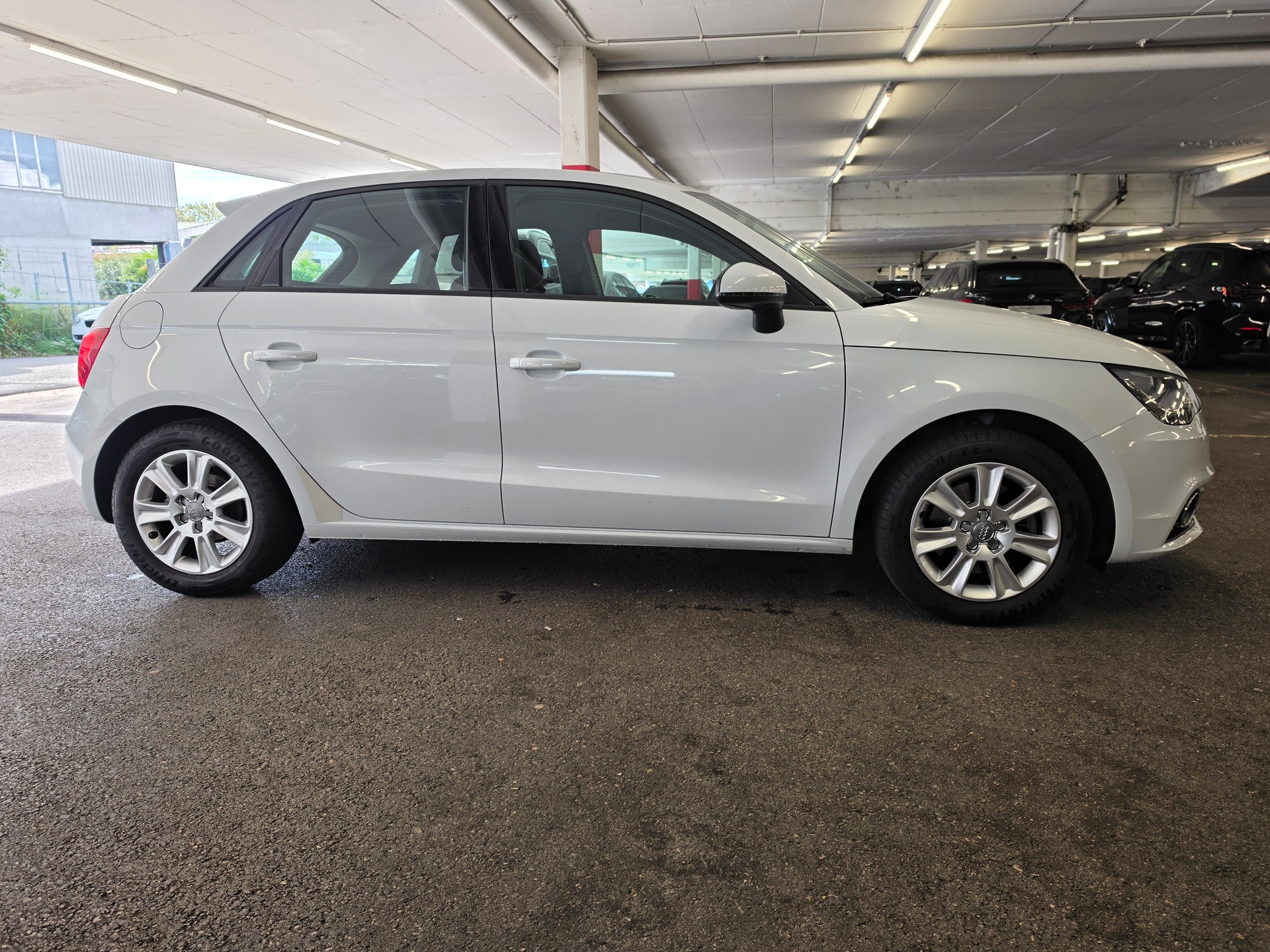 AUDI A1 Sportback 1.4 TFSI Attraction-image-6