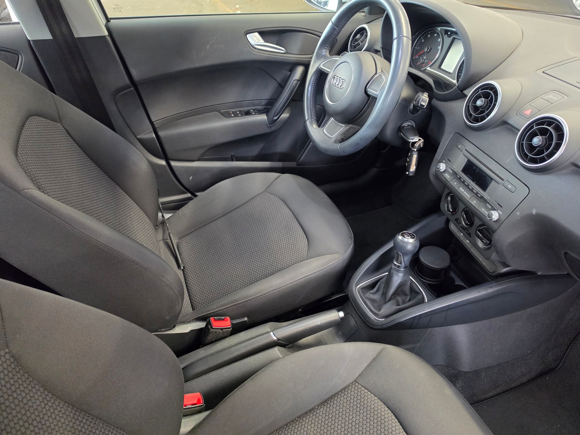 AUDI A1 Sportback 1.4 TFSI Attraction-image-8