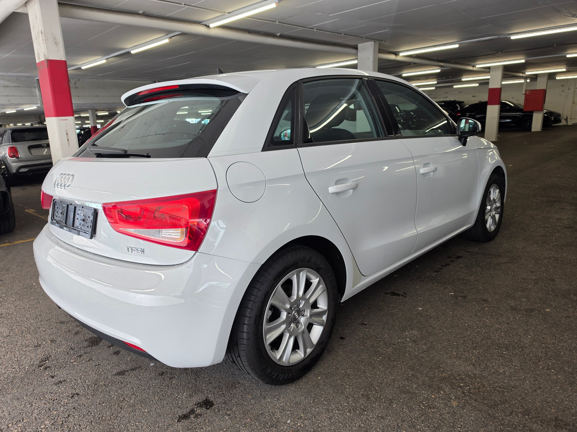 AUDI A1 Sportback 1.4 TFSI Attraction-image-3