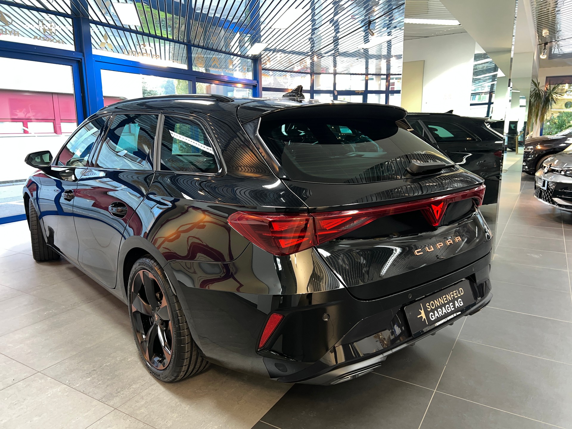 CUPRA LEON ST 2.0 TSI DSG 4Drive / 5 Jahre Garantie-image-3