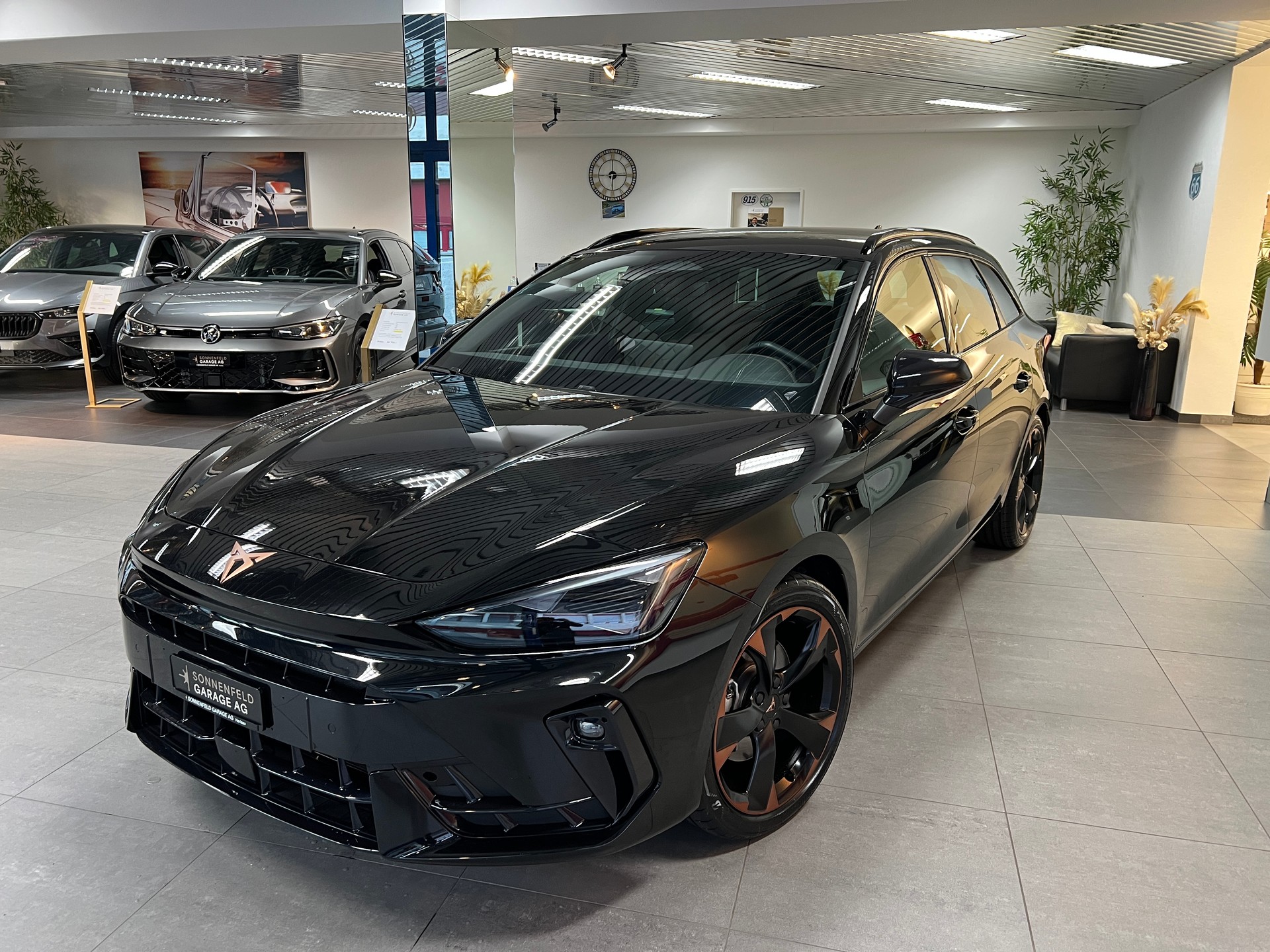CUPRA LEON ST 2.0 TSI DSG 4Drive / 5 Jahre Garantie-image-2