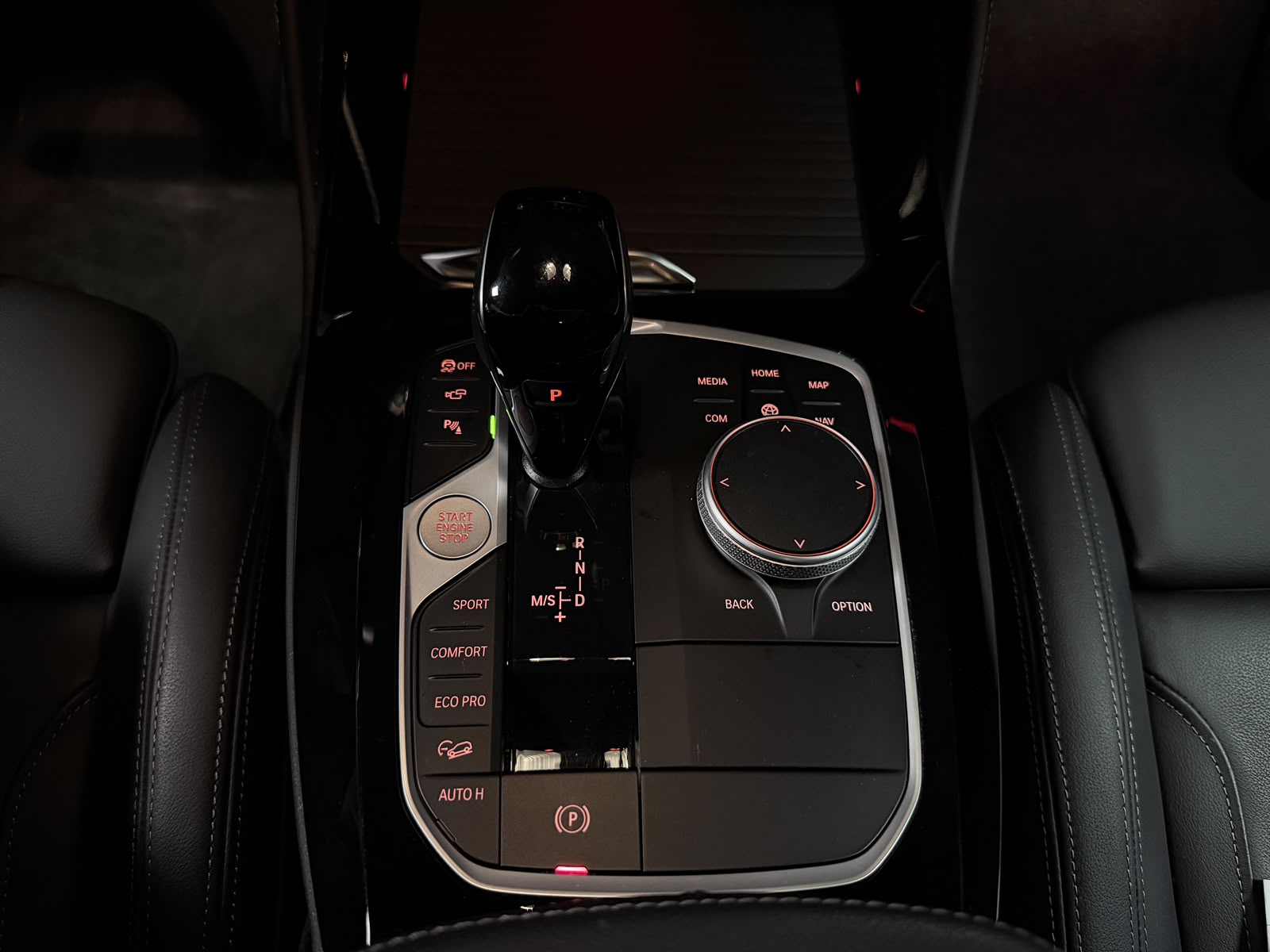 BMW X4 xDrive 48V M40d Steptronic-image-27