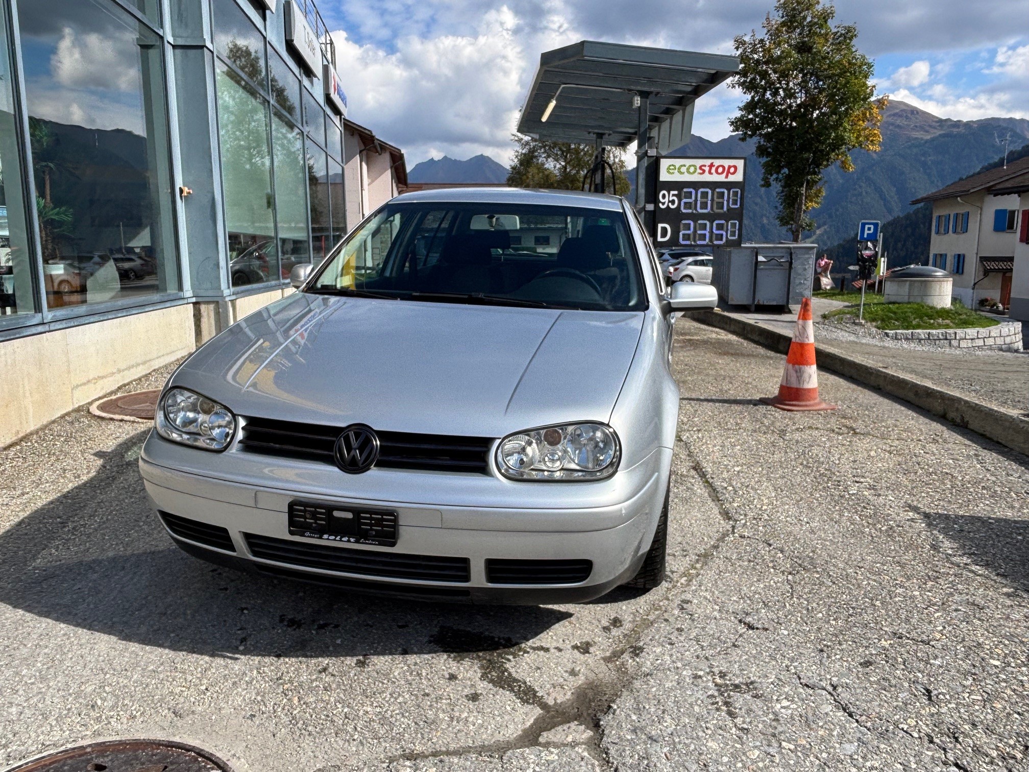 Car photo