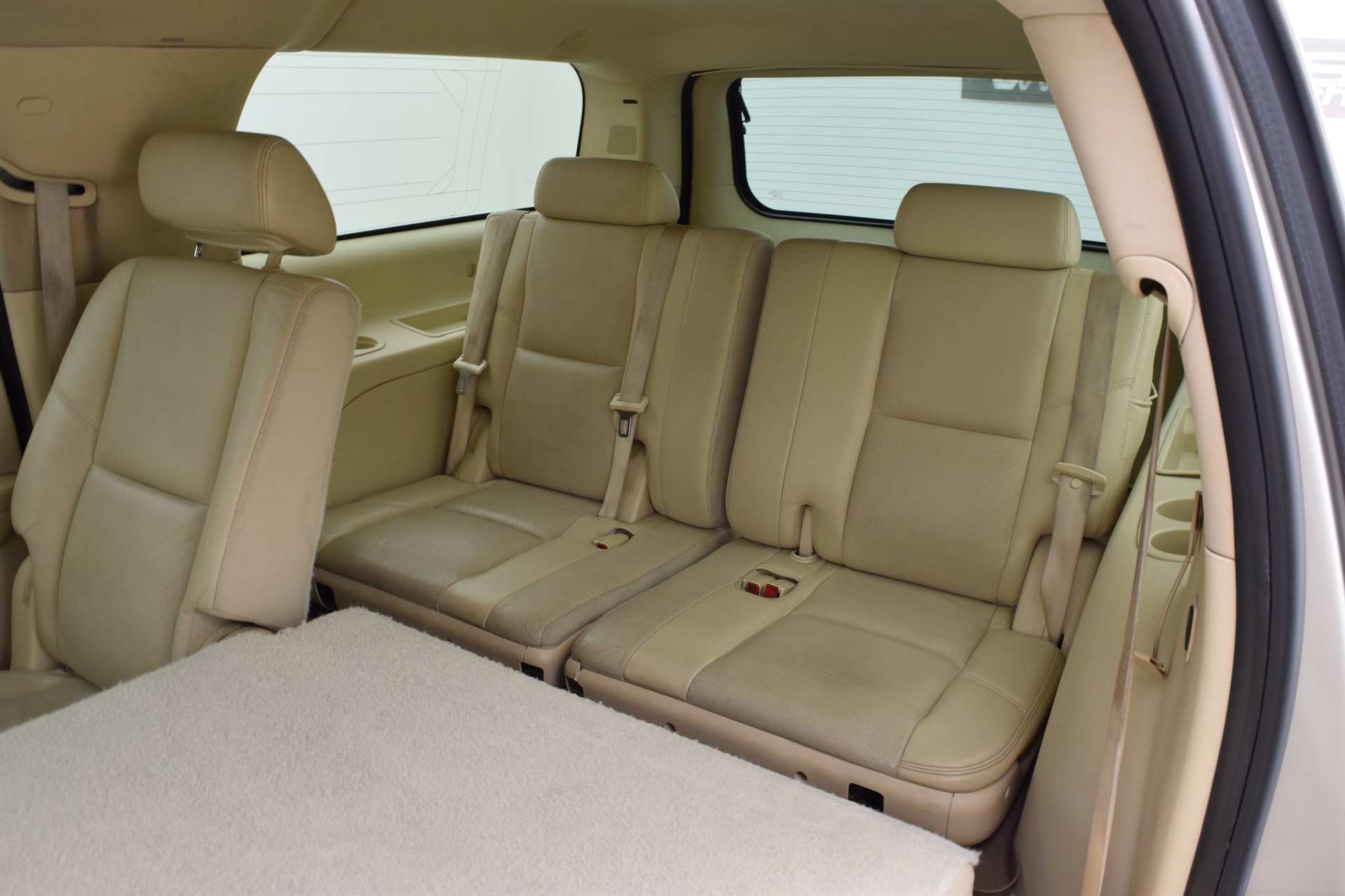 CADILLAC Escalade 6.2 ESV-image-15