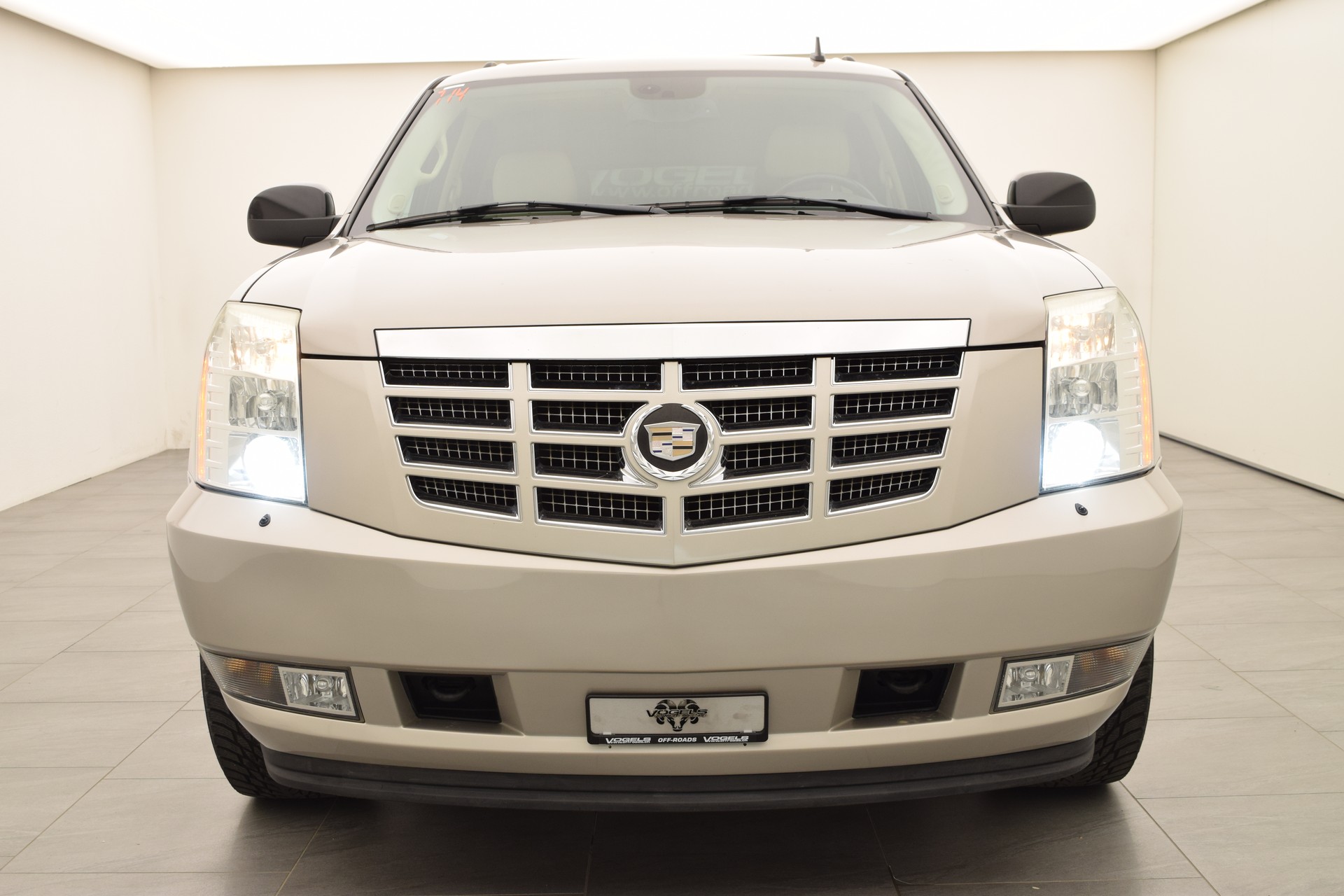 CADILLAC Escalade 6.2 ESV-image-3