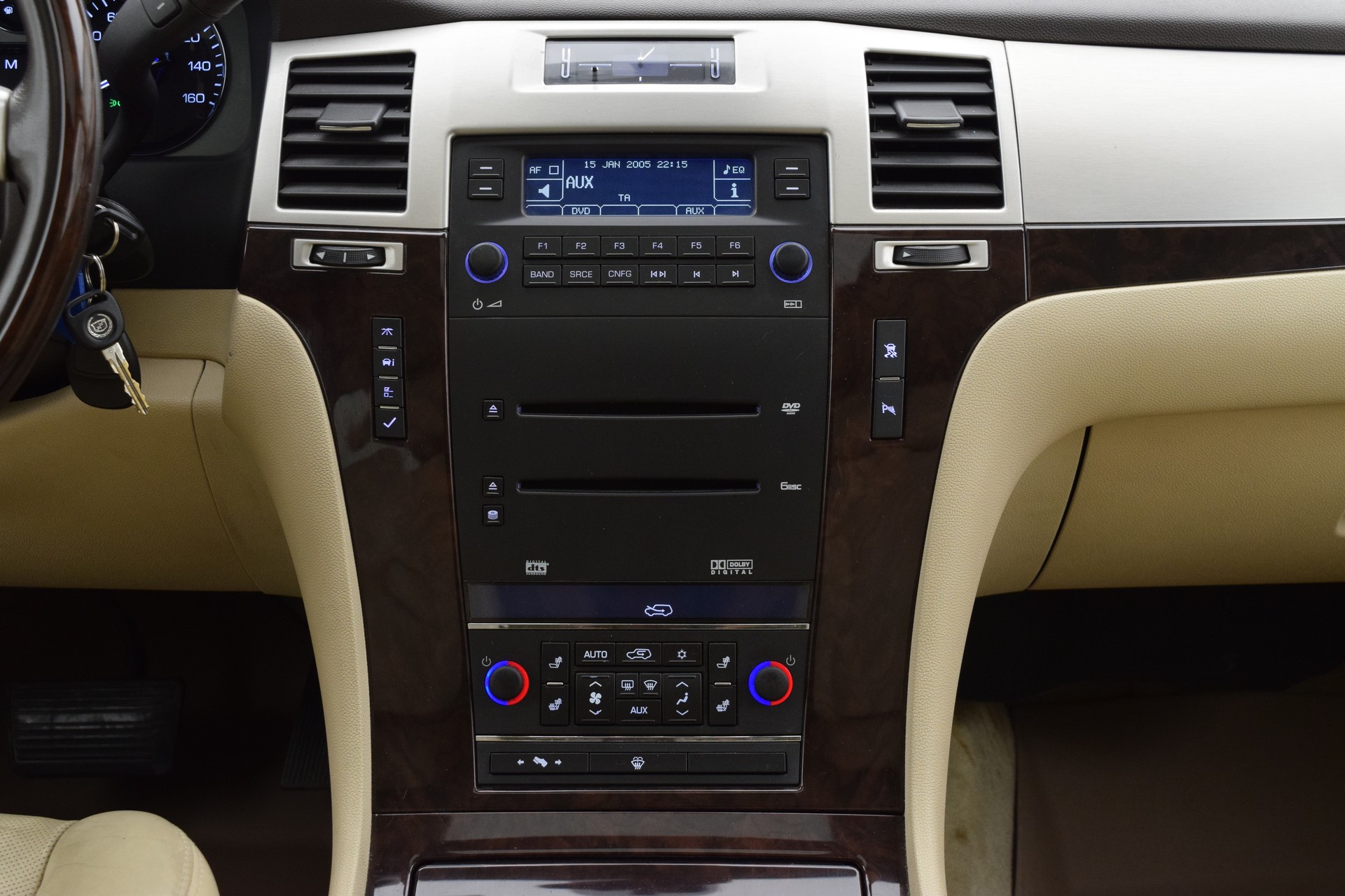 CADILLAC Escalade 6.2 ESV-image-11