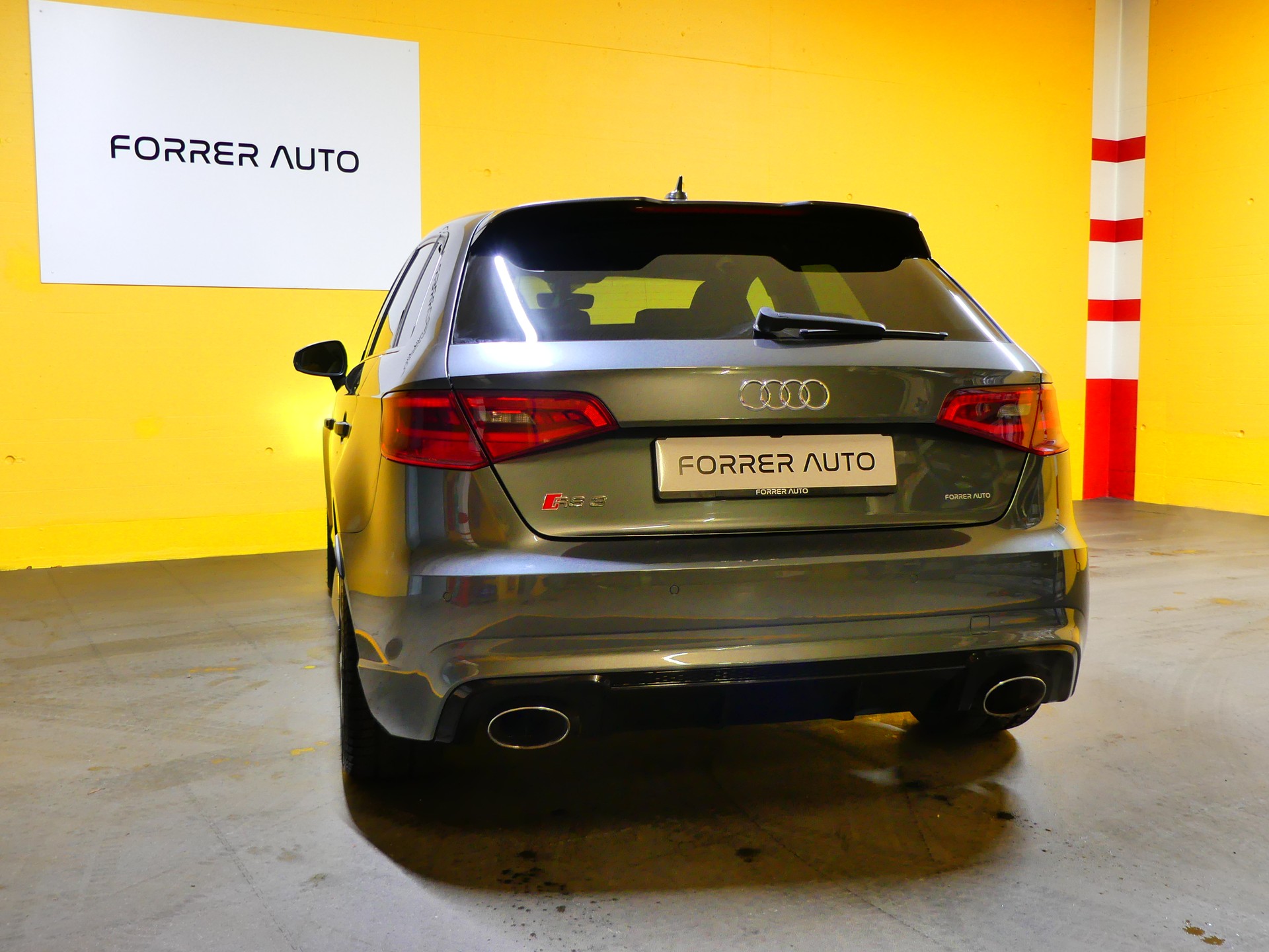 AUDI RS3 2.5 TSI quattro S-tronic-image-5
