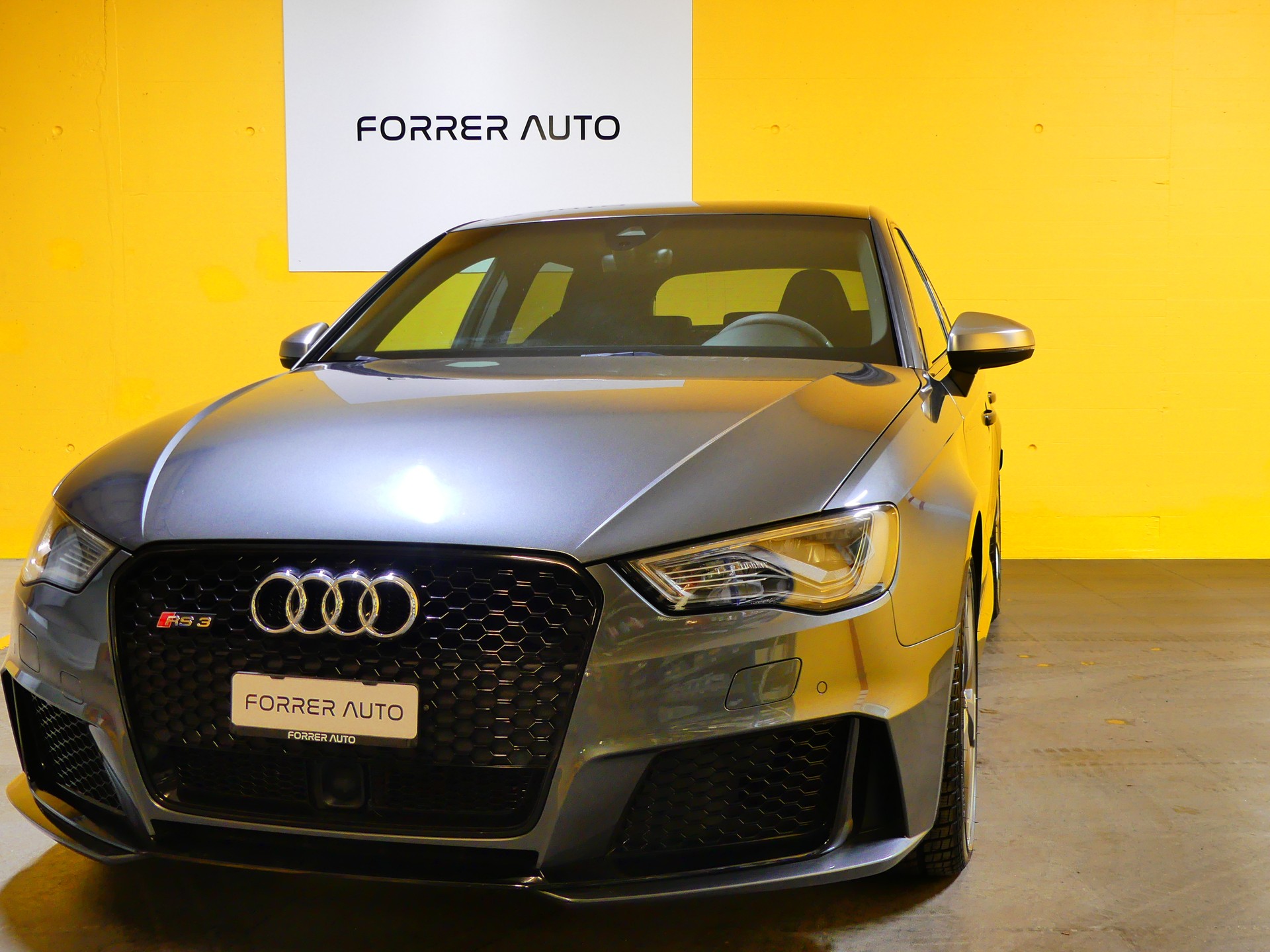 AUDI RS3 2.5 TSI quattro S-tronic-image-2