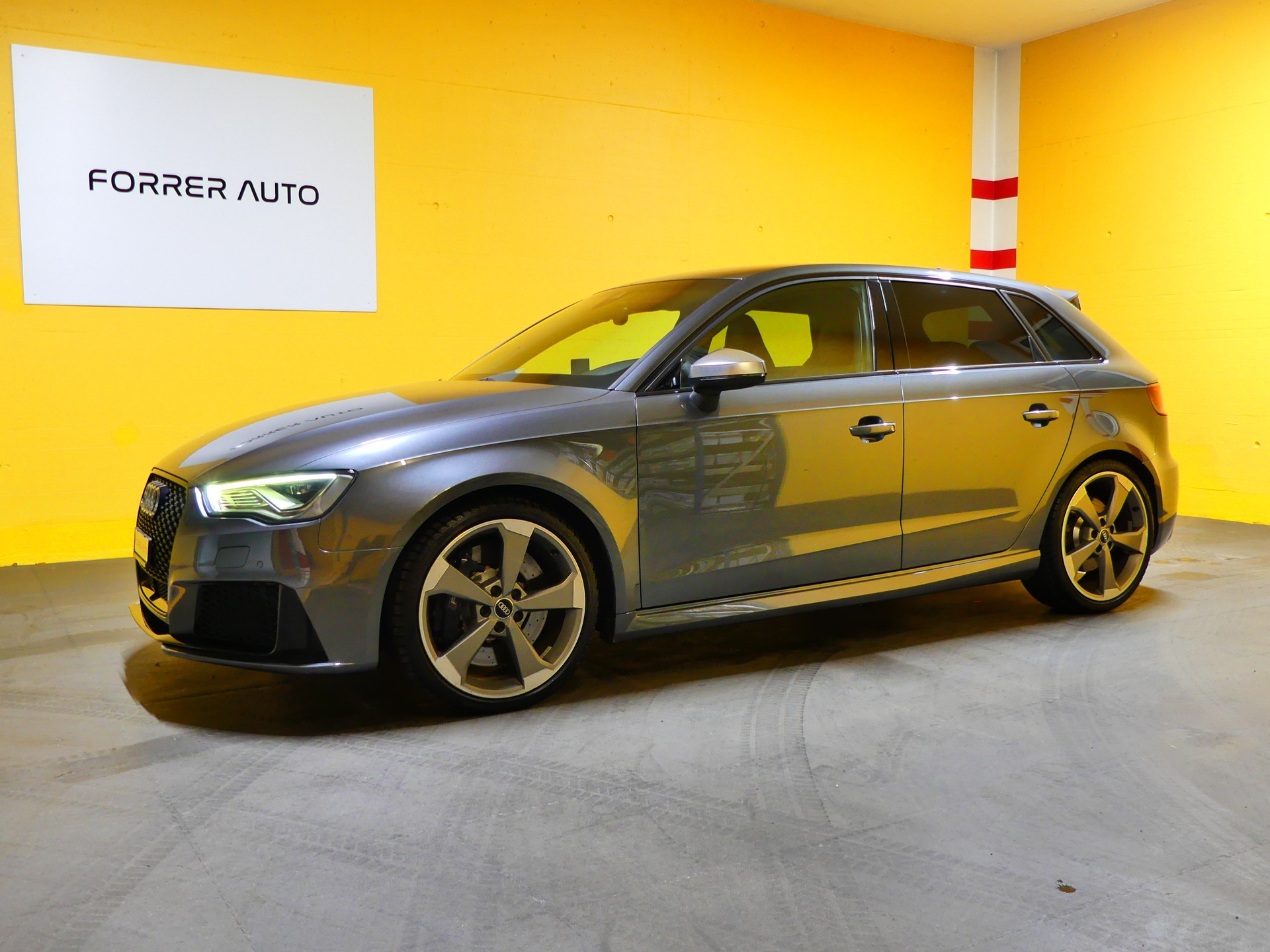 AUDI RS3 2.5 TSI quattro S-tronic-image-0