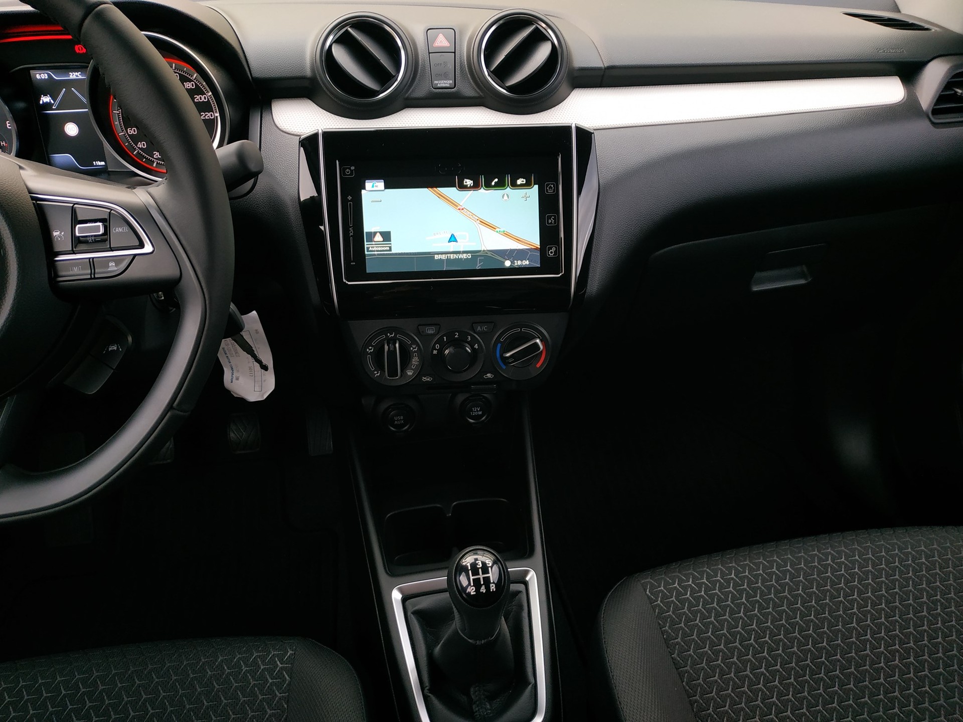 SUZUKI Swift 1.2 Compact + 4x4 Hybrid-image-11