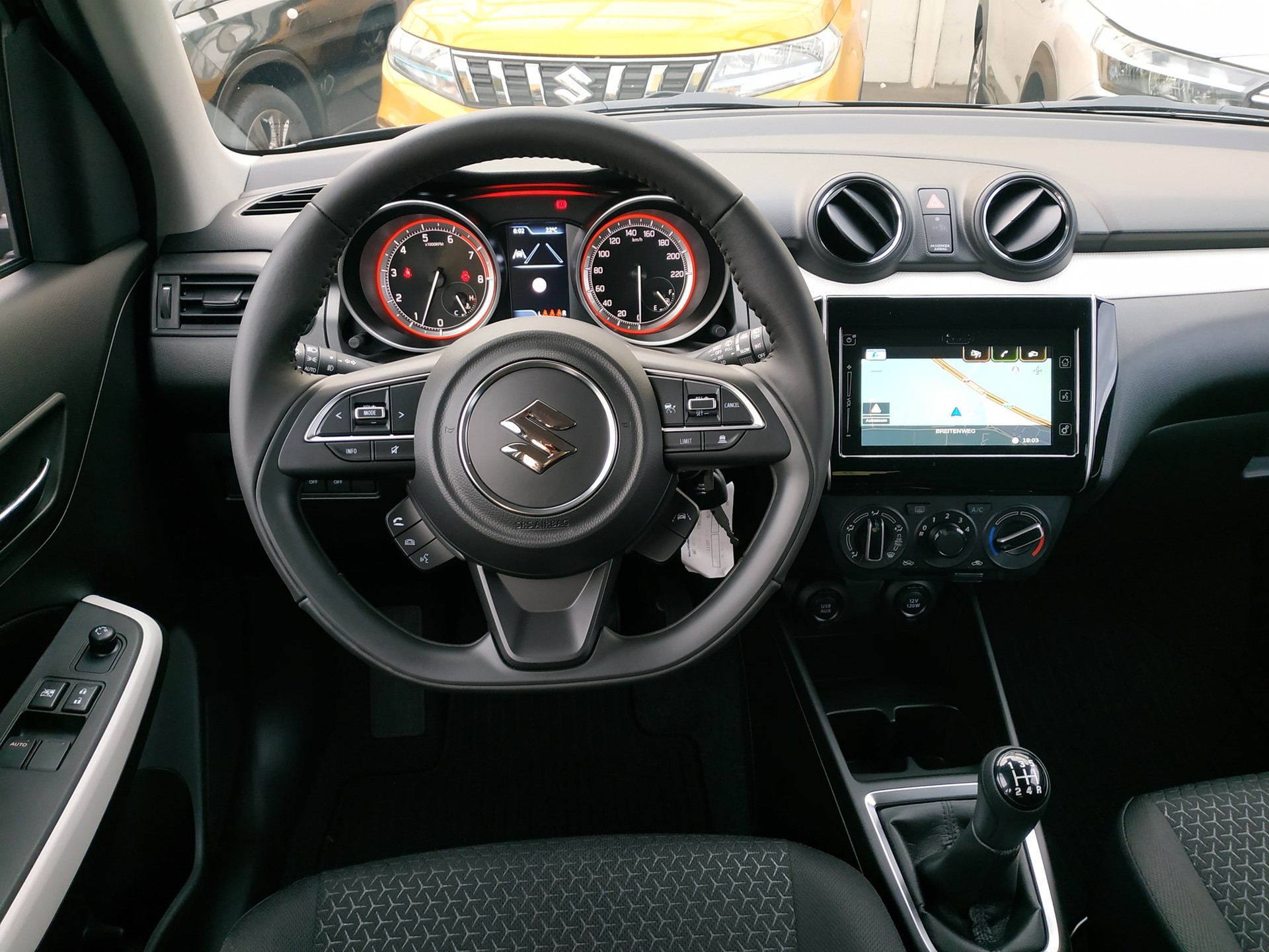 SUZUKI Swift 1.2 Compact + 4x4 Hybrid-image-9
