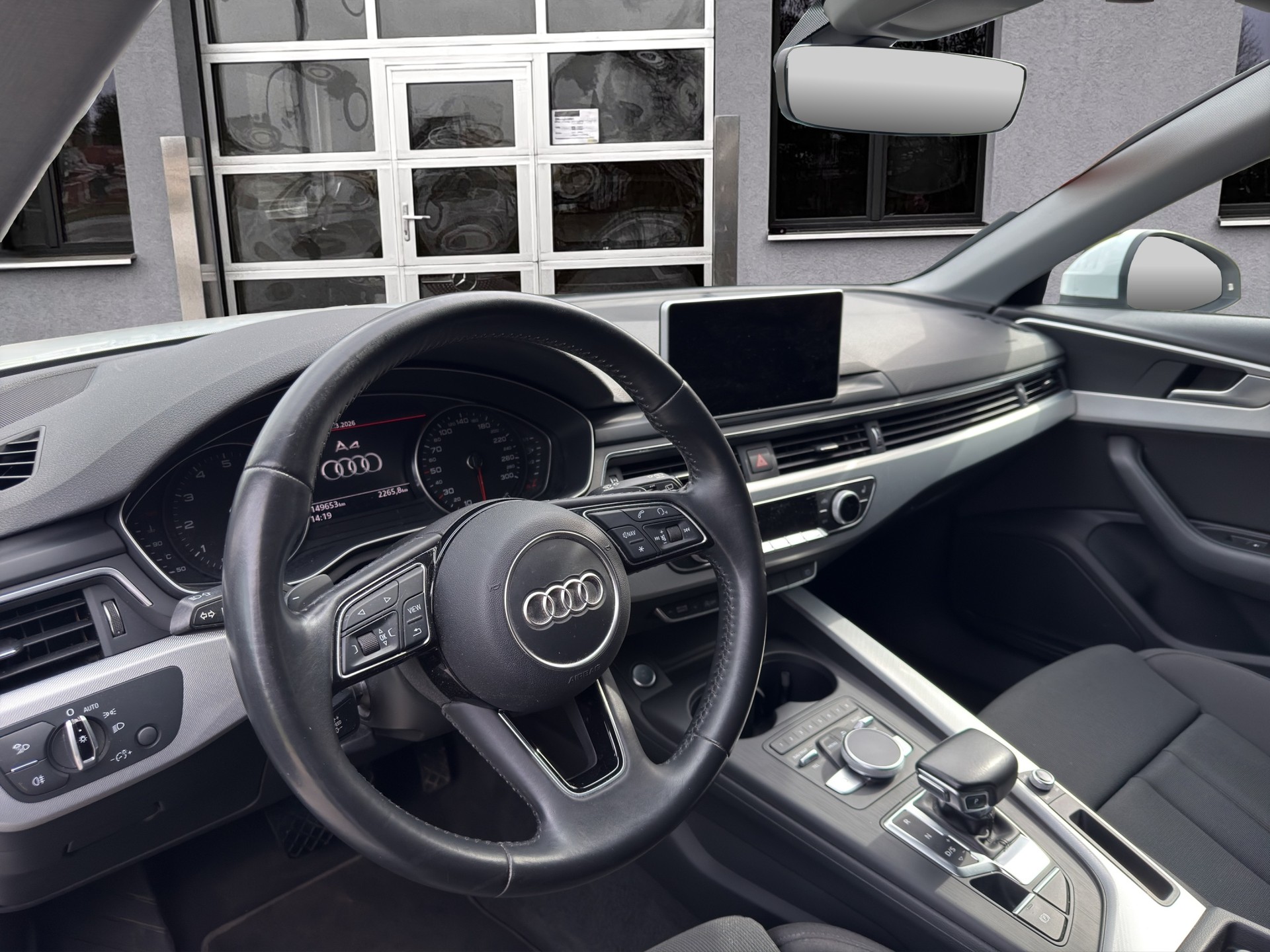 AUDI A4 Avant 2.0 TFSI Sport S-tronic S-Line-image-10