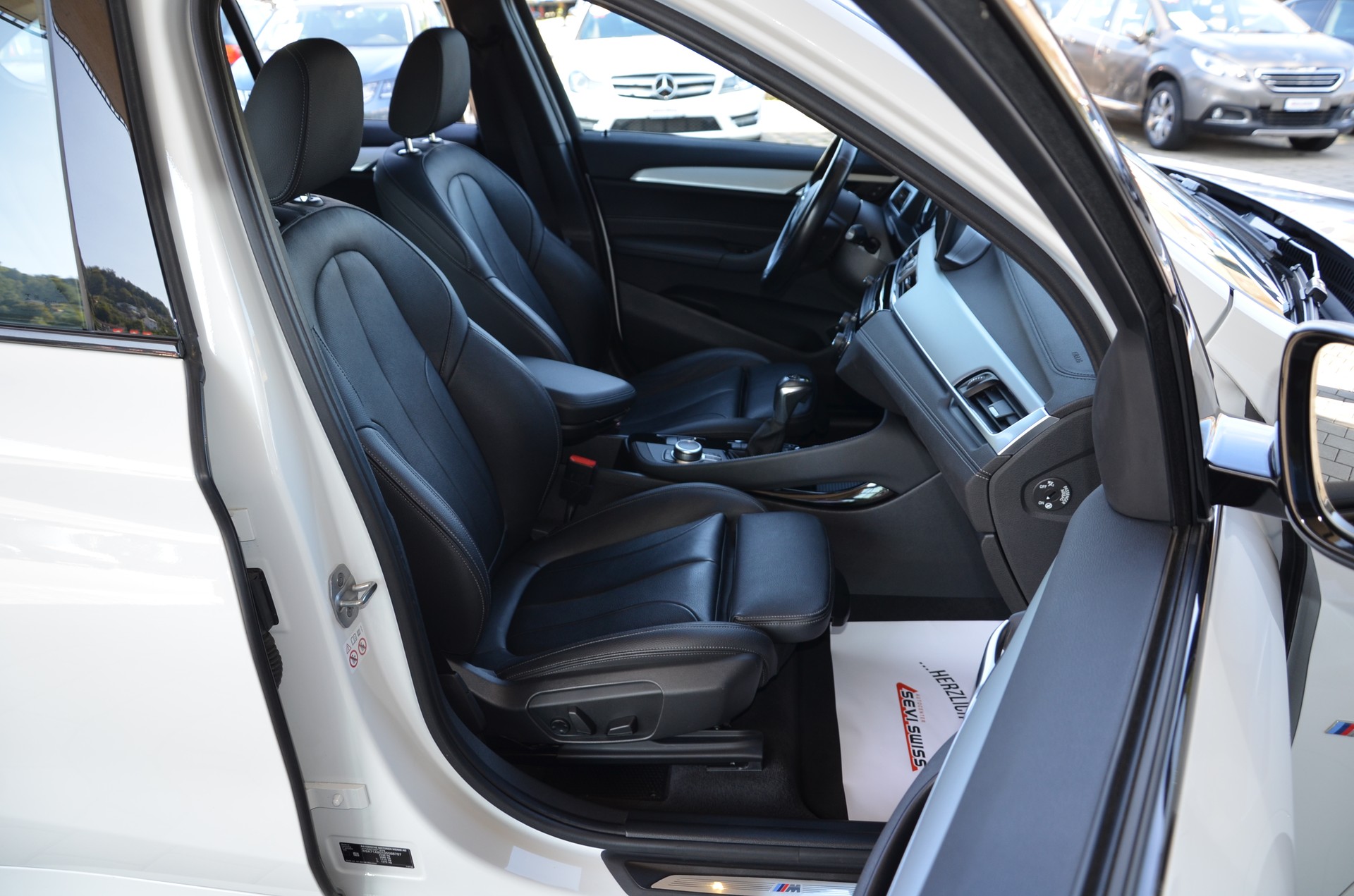 BMW X1 xDrive 25e M Sport Steptronic***Frisch ab MFK mit 1 Jahr oder 20000km Garantie***-image-13