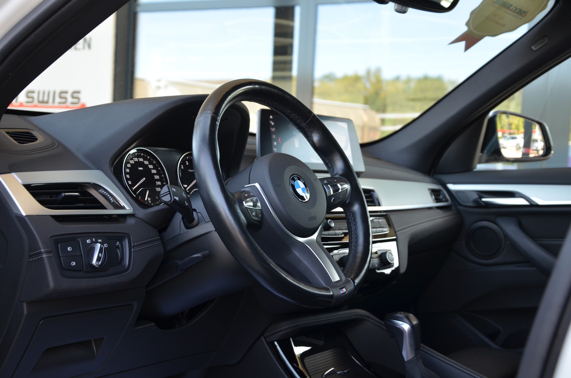 BMW X1 xDrive 25e M Sport Steptronic***Frisch ab MFK mit 1 Jahr oder 20000km Garantie***-image-10
