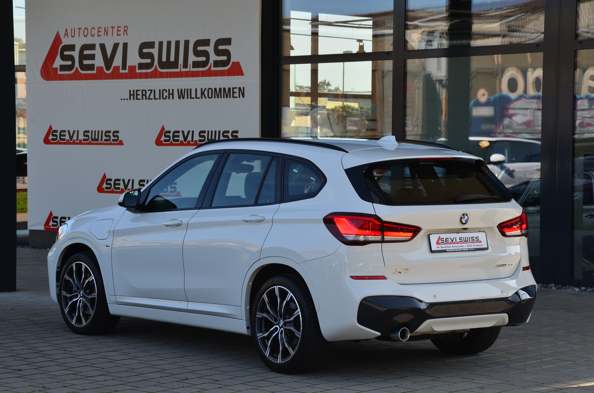 BMW X1 xDrive 25e M Sport Steptronic***Frisch ab MFK mit 1 Jahr oder 20000km Garantie***-image-4