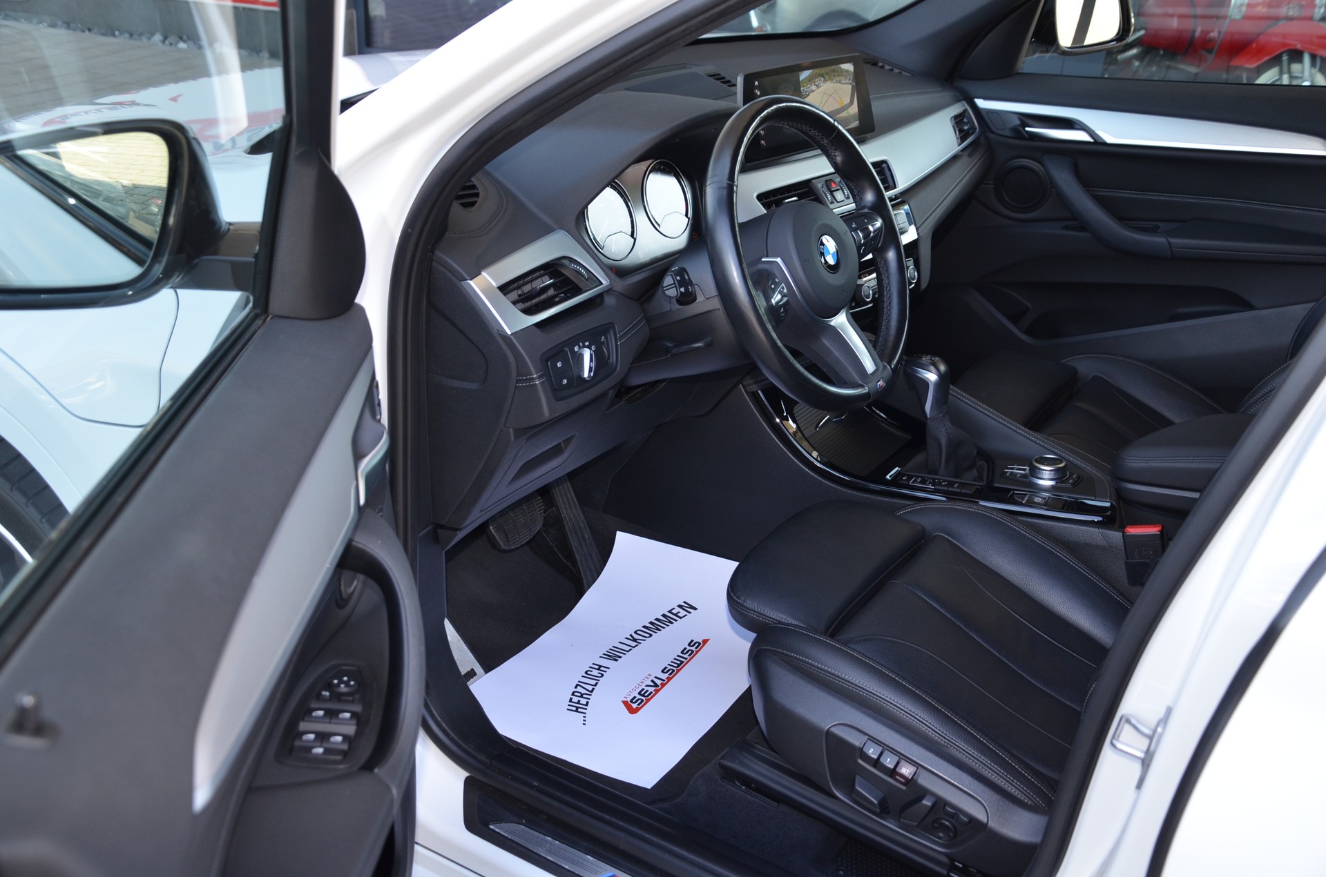 BMW X1 xDrive 25e M Sport Steptronic***Frisch ab MFK mit 1 Jahr oder 20000km Garantie***-image-9