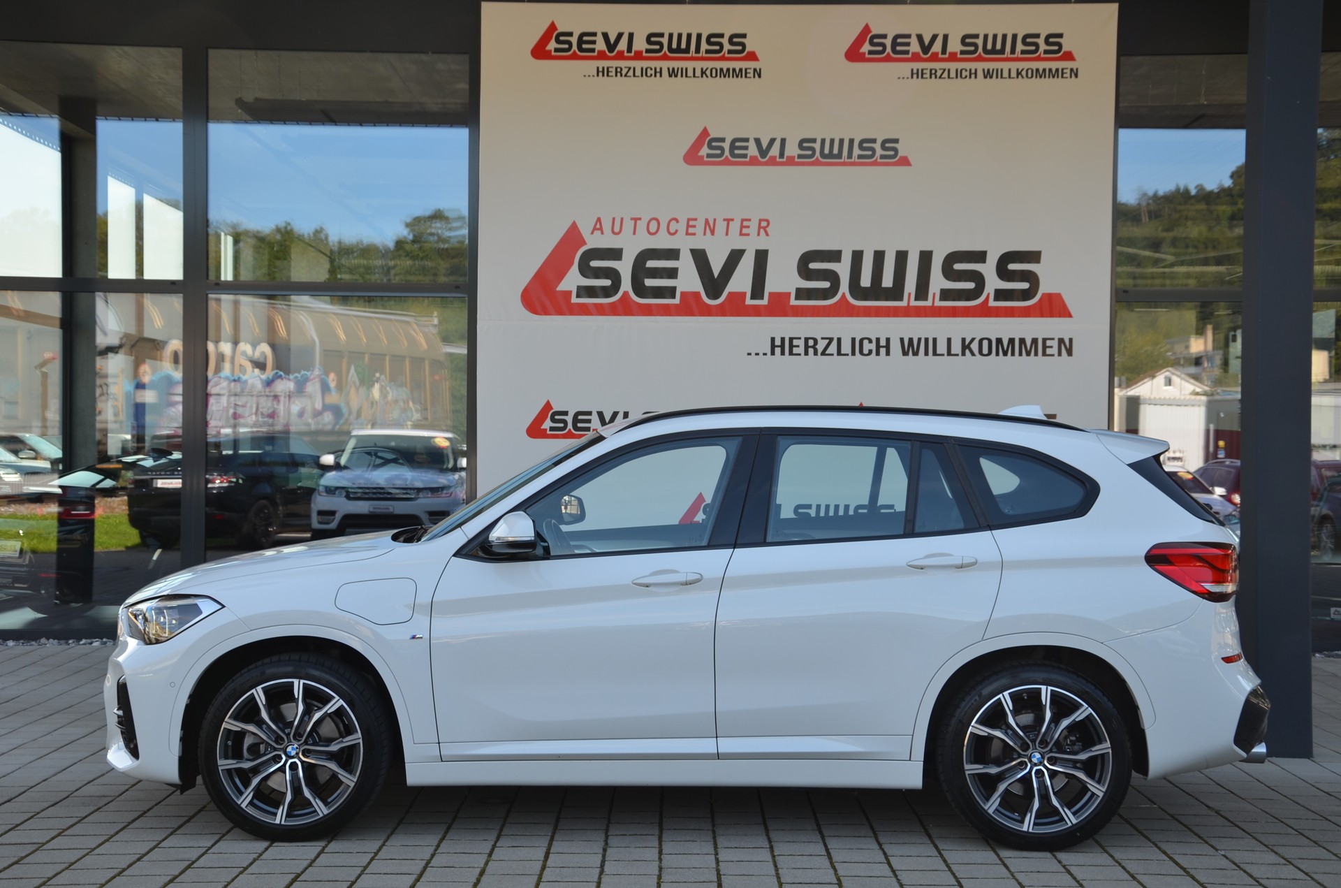 BMW X1 xDrive 25e M Sport Steptronic***Frisch ab MFK mit 1 Jahr oder 20000km Garantie***-image-6