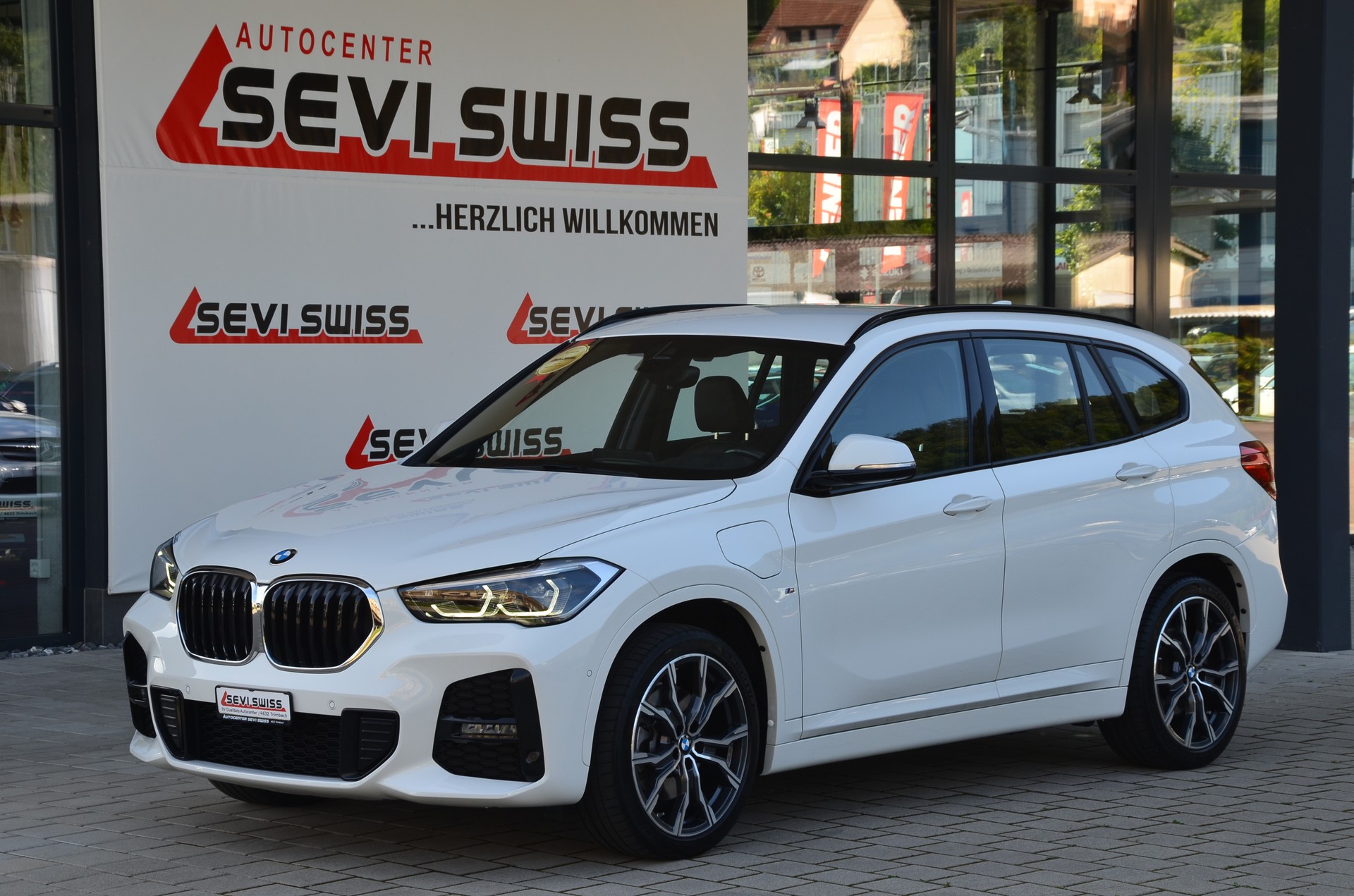 BMW X1 xDrive 25e M Sport Steptronic***Frisch ab MFK mit 1 Jahr oder 20000km Garantie***-image-7