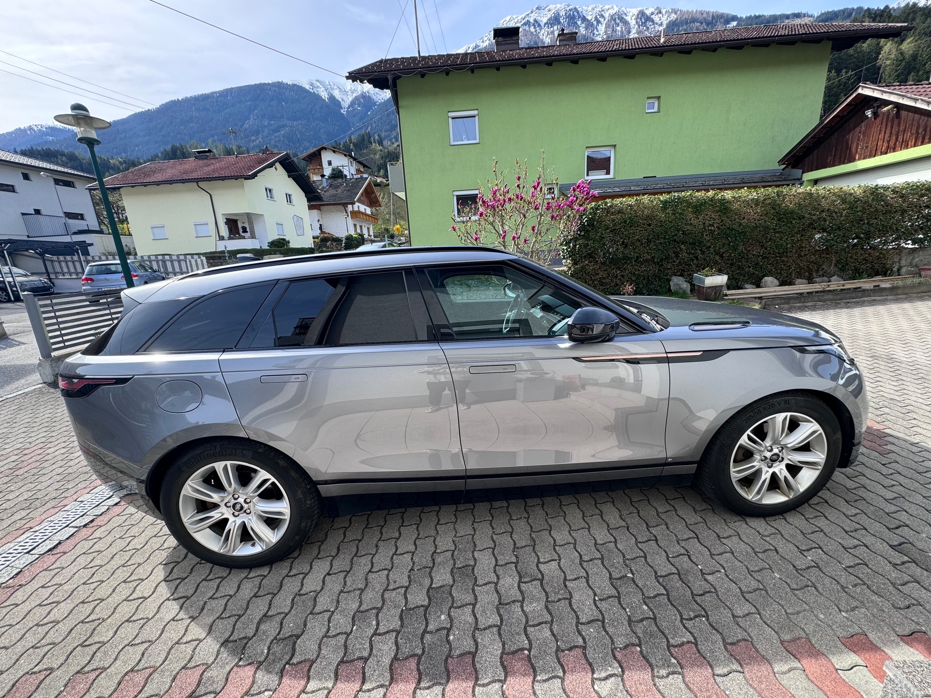 LAND ROVER Range Rover Velar R-Dynamic P 300 SE Automatic-image-2