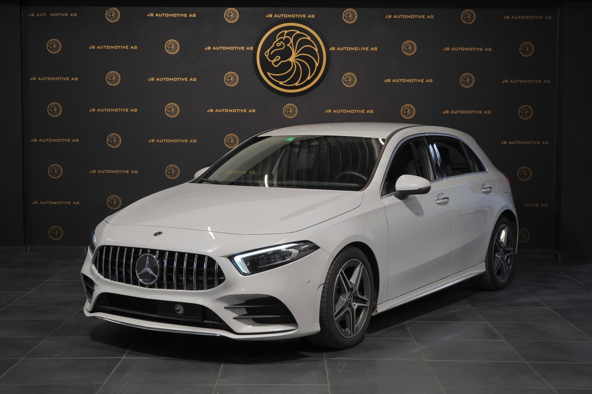 MERCEDES-BENZ A 200 d AMG Line 8G-DCT