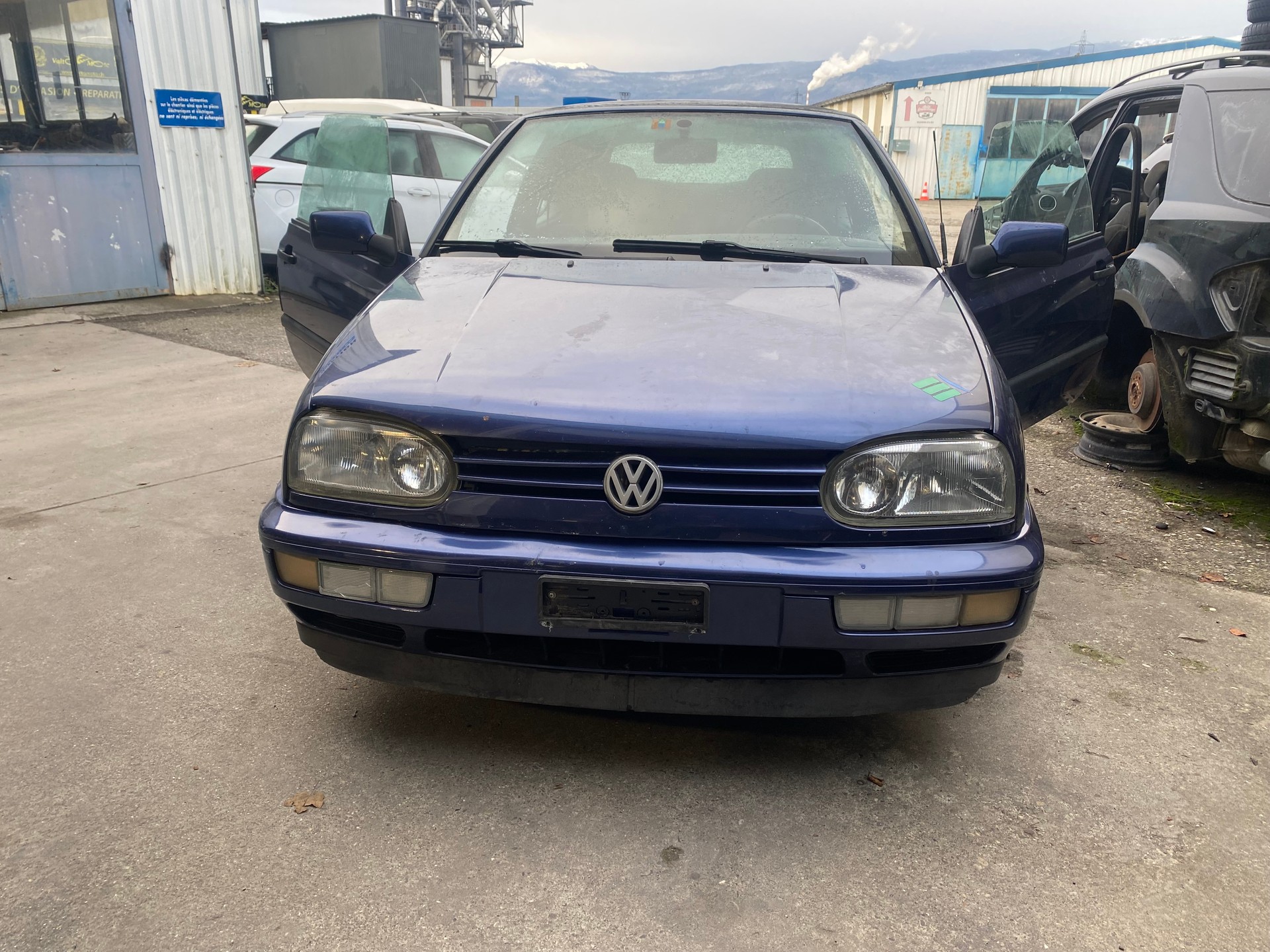 VW Golf Cabriolet 2000 Pink Floyd